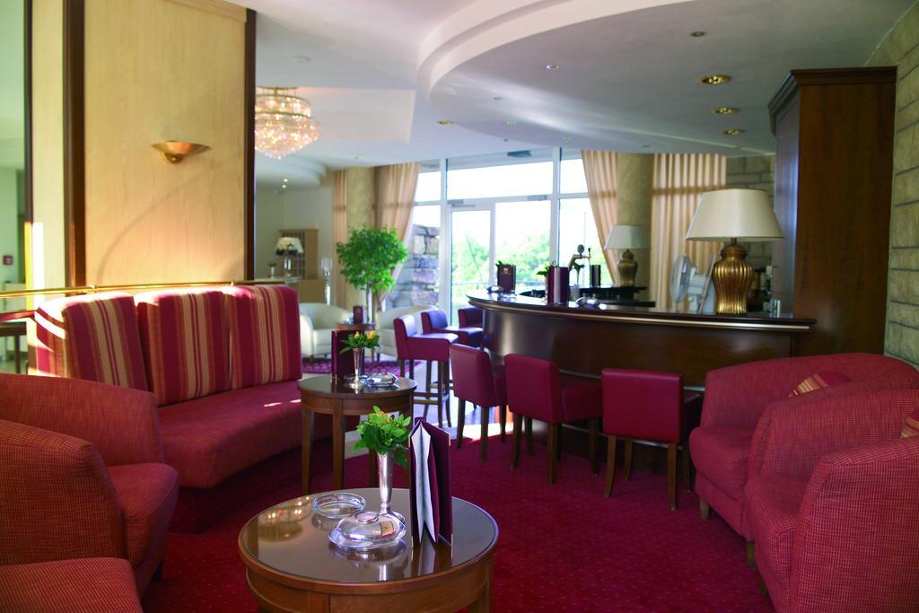 Burg Staufeneck by null