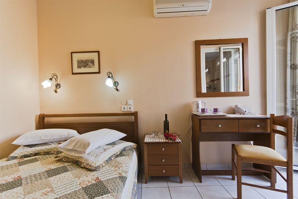 Mirabello Hotel by null