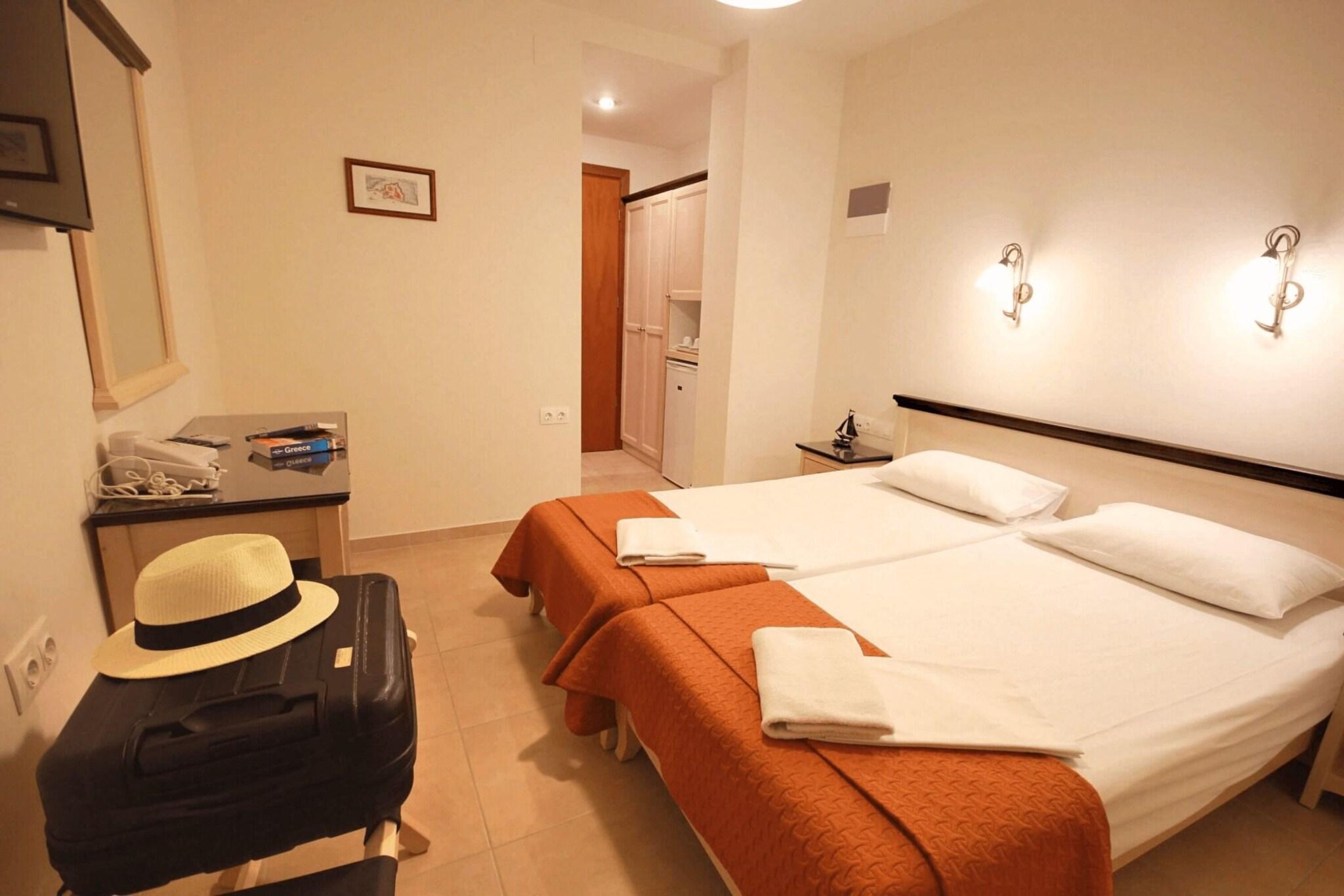 Mirabello Hotel by null