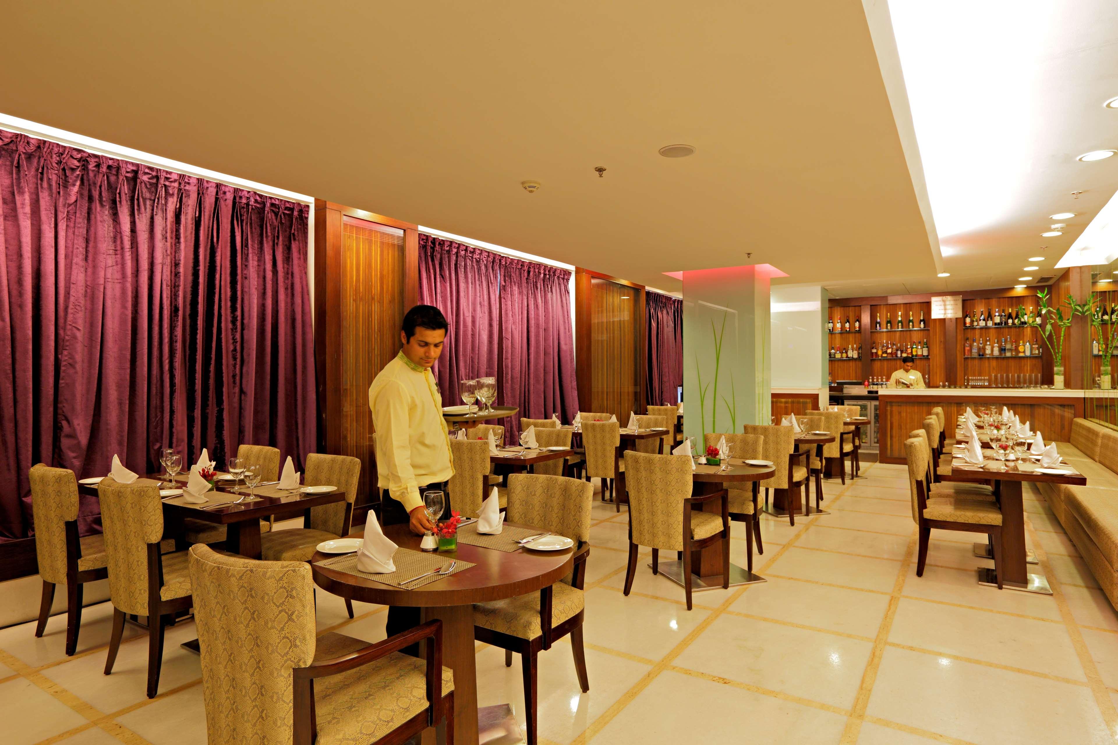Country Inn & Suites by Radisson, Delhi Saket