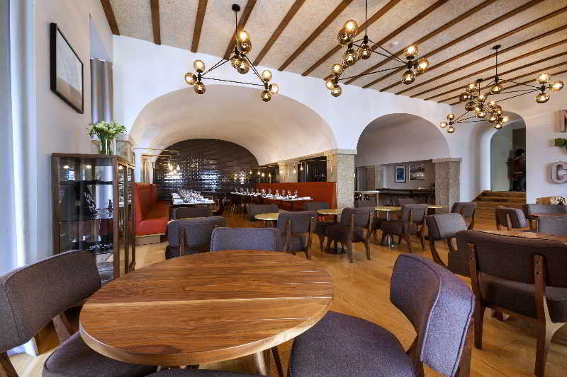 Lisboa Carmo Hotel by null