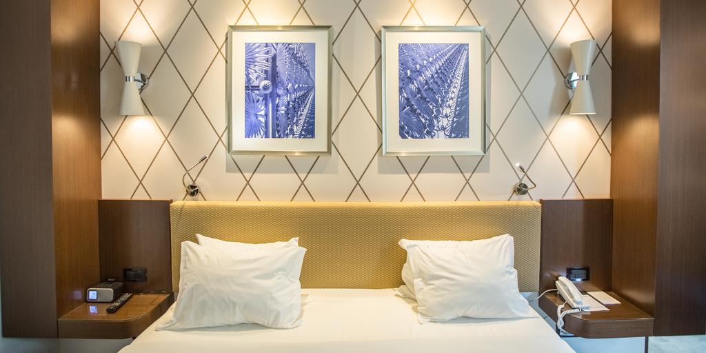 Lisboa Carmo Hotel by null