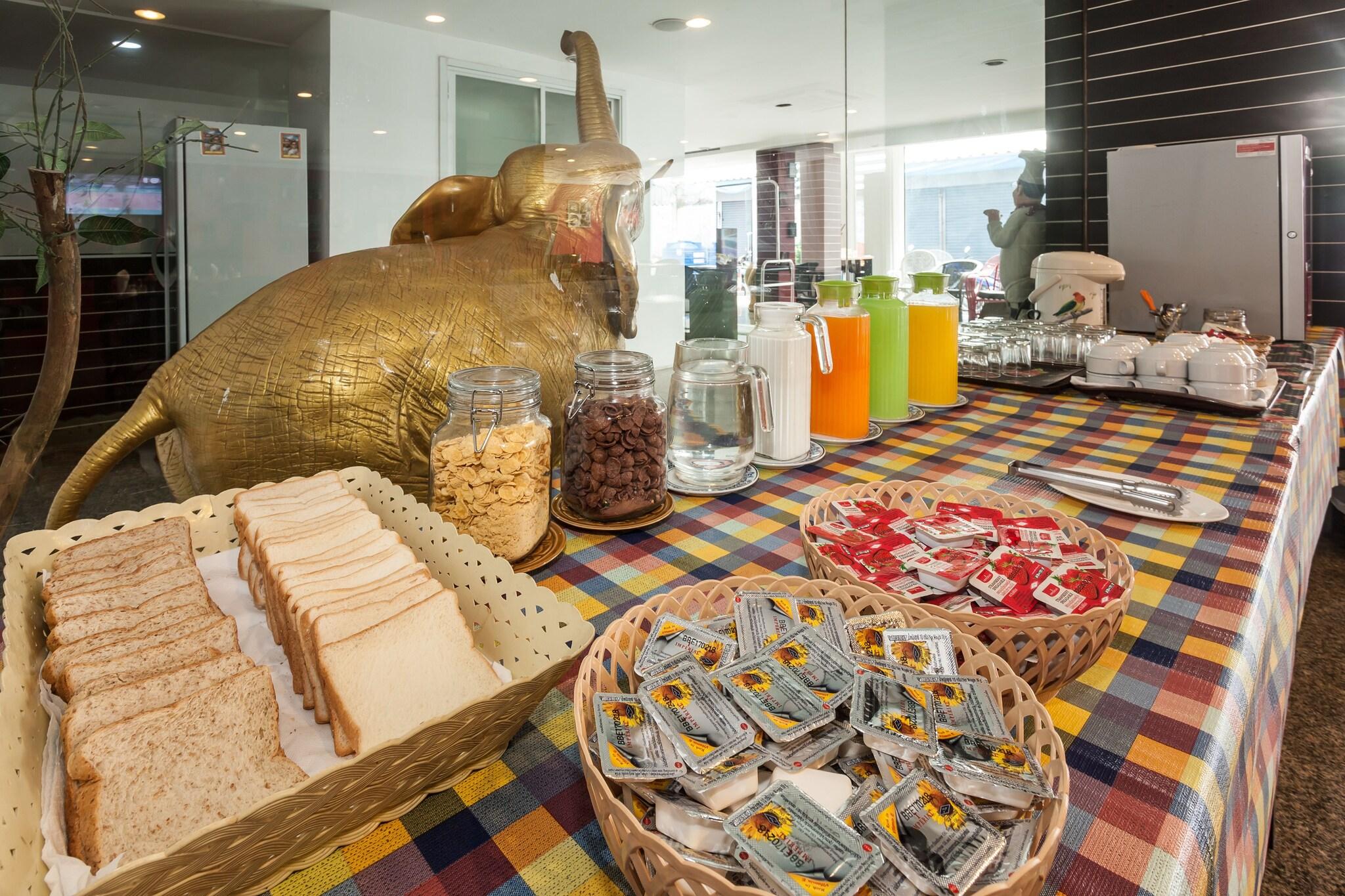 Armoni Patong Beach Hotel by null