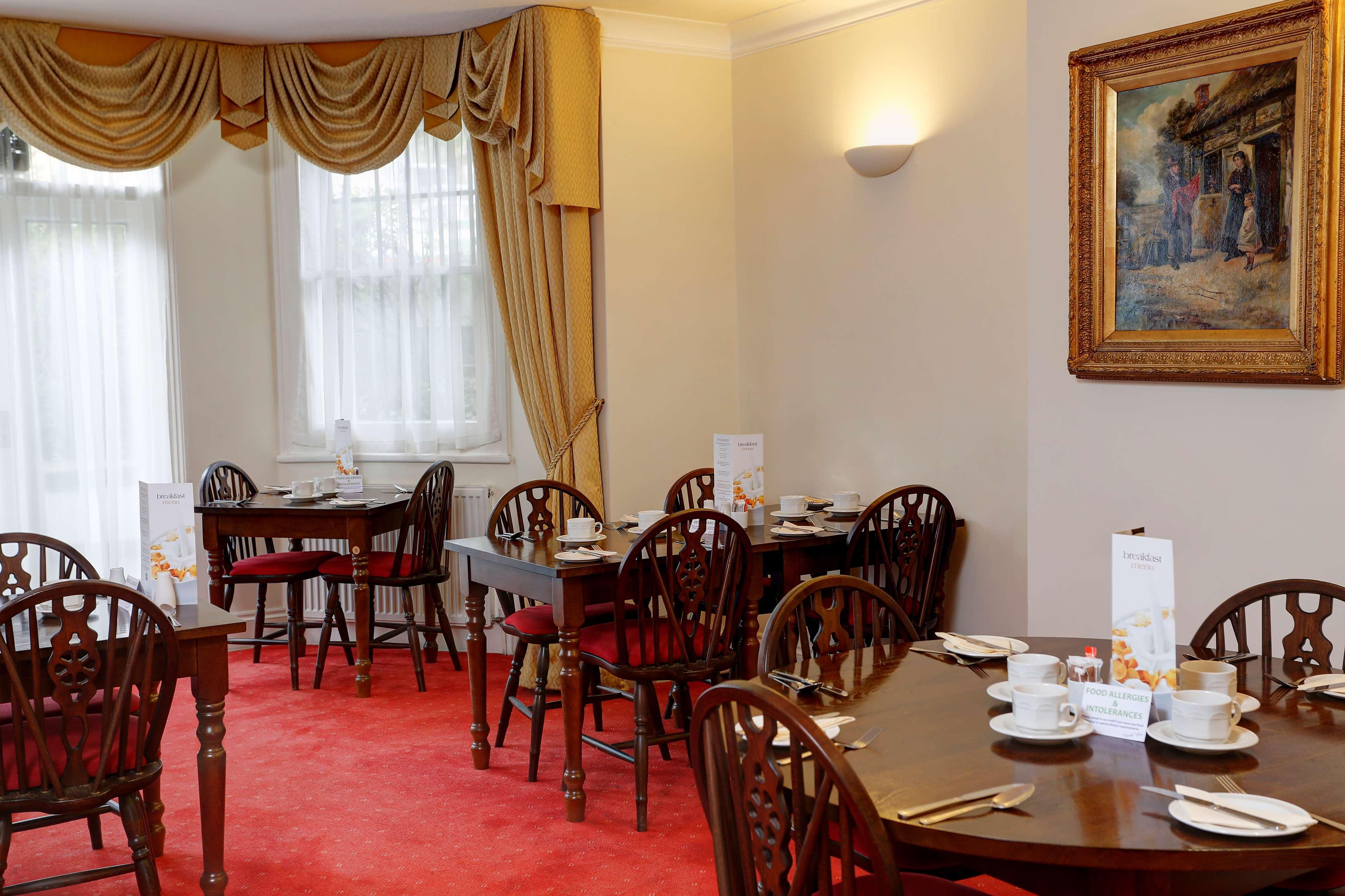 Gallery image of Best Western Swiss Cottage Hotel