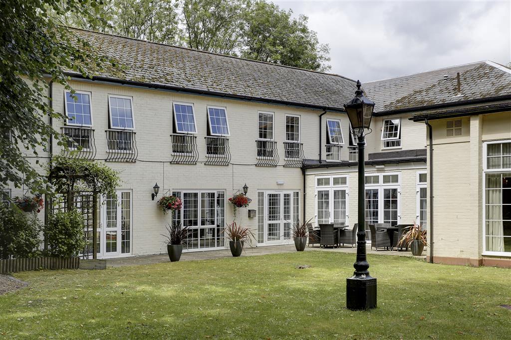 Forest Lodge Hotel