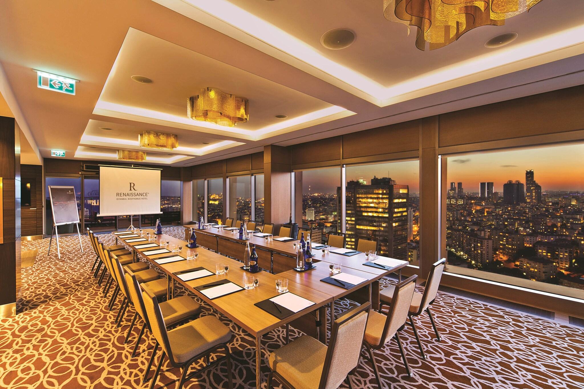 Renaissance Istanbul Bosphorus - Poză