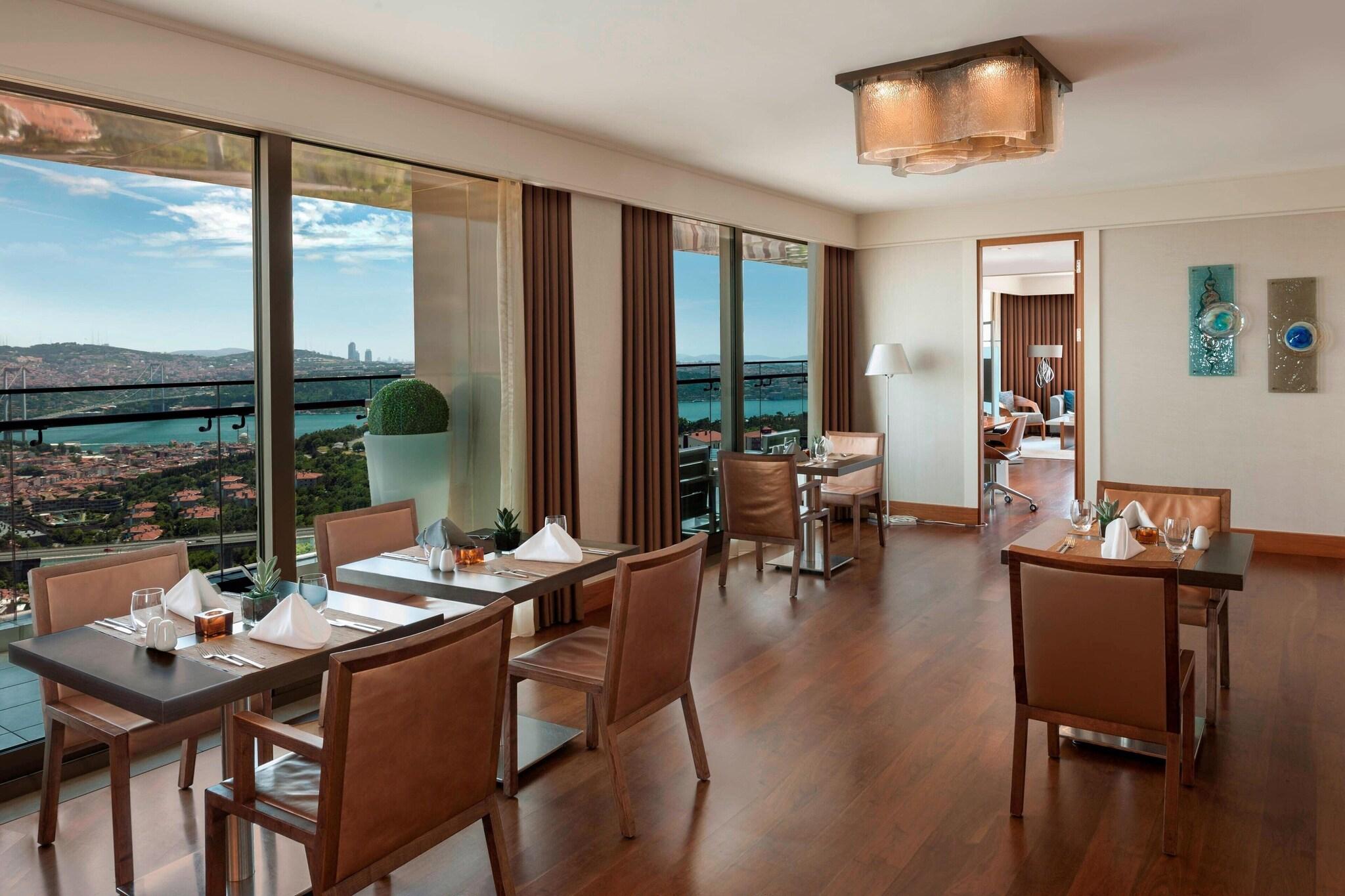 Renaissance Istanbul Bosphorus - Poză