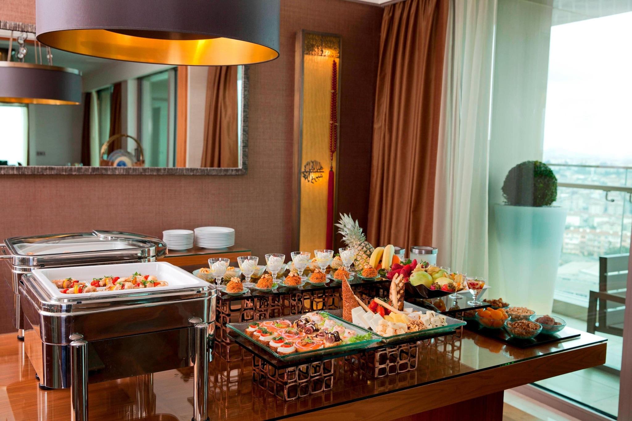 Renaissance Istanbul Bosphorus - Poză