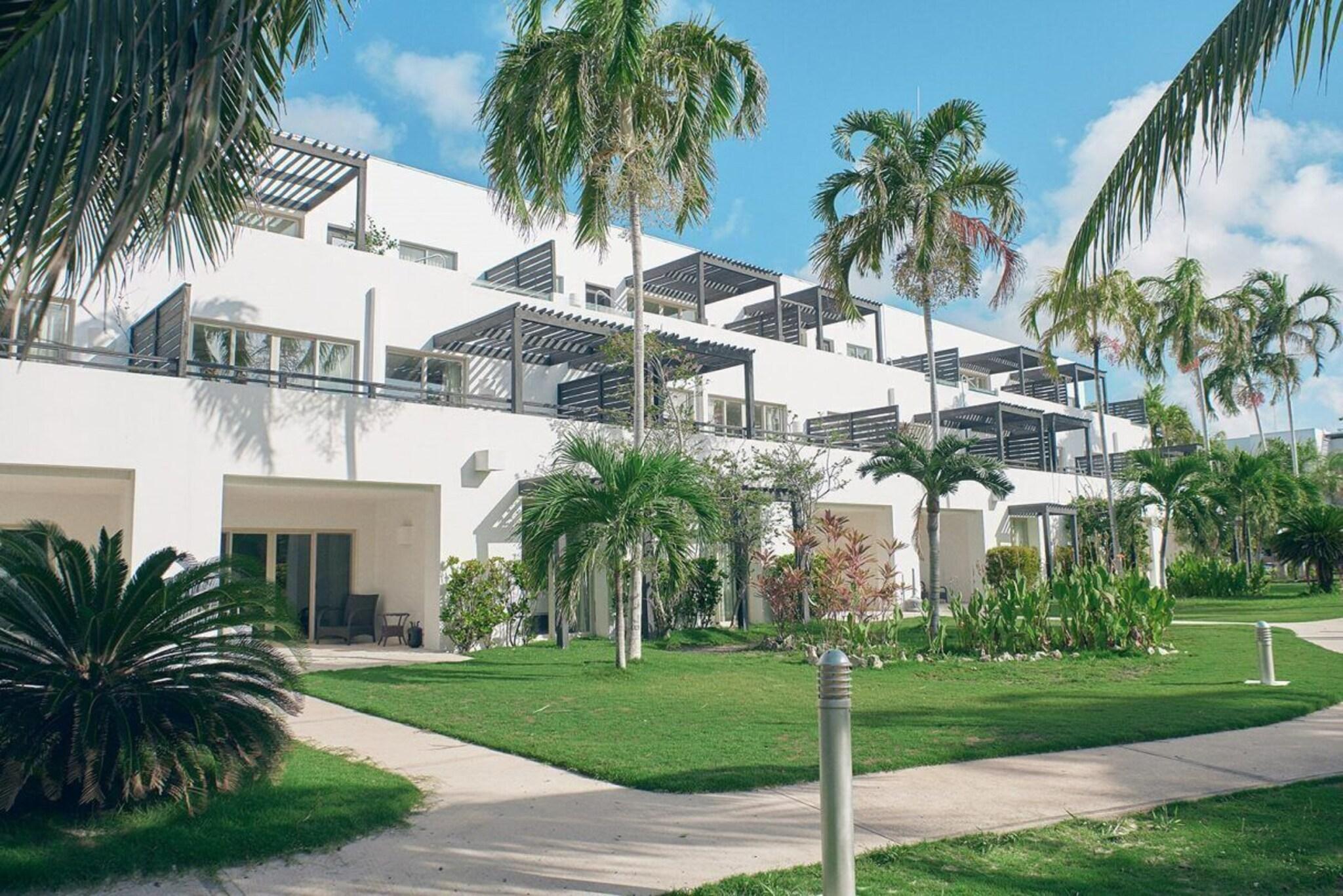 Las Terrazas Resort & Residences by null