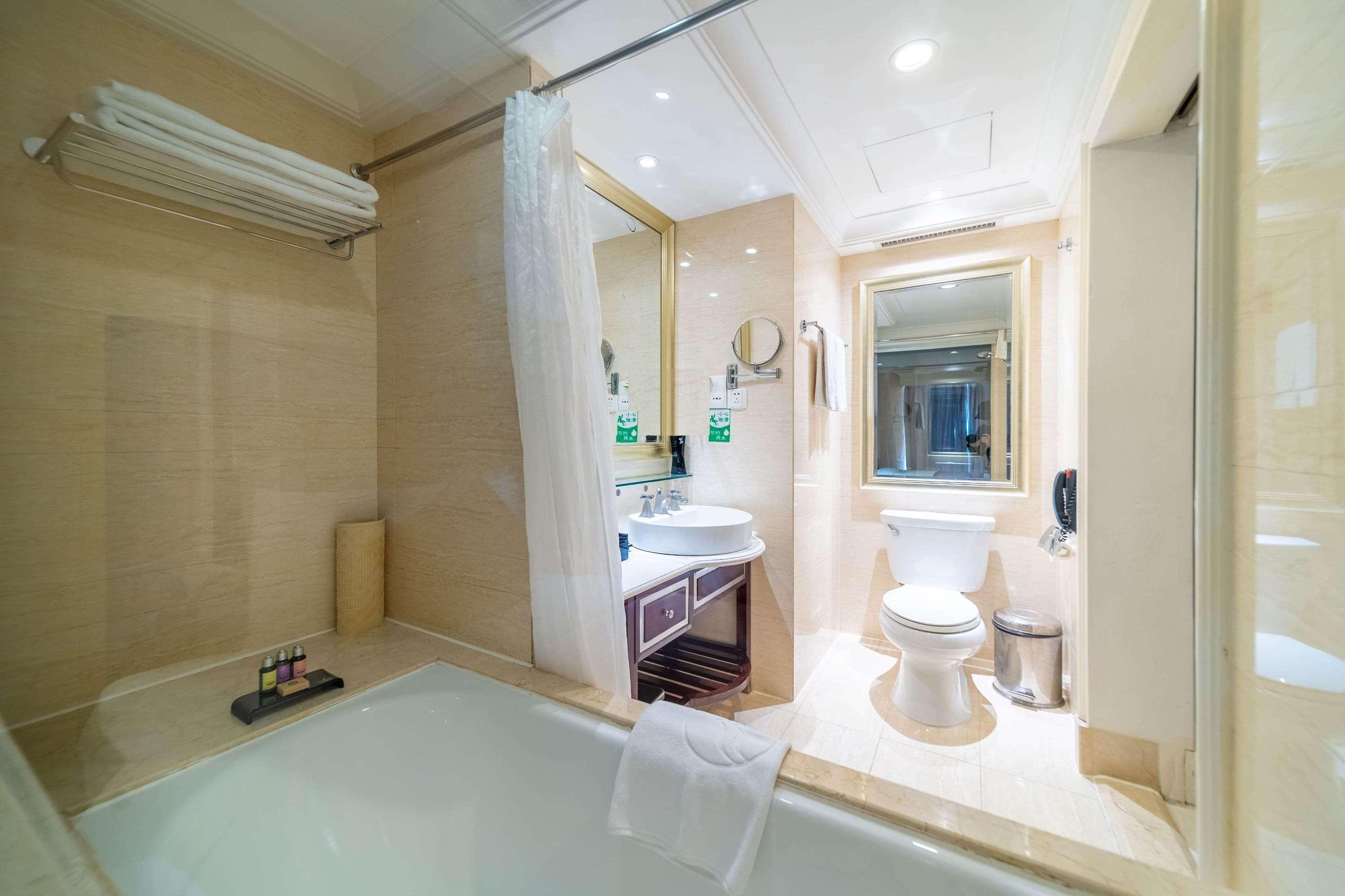 Ramada Yichang Hotel by null