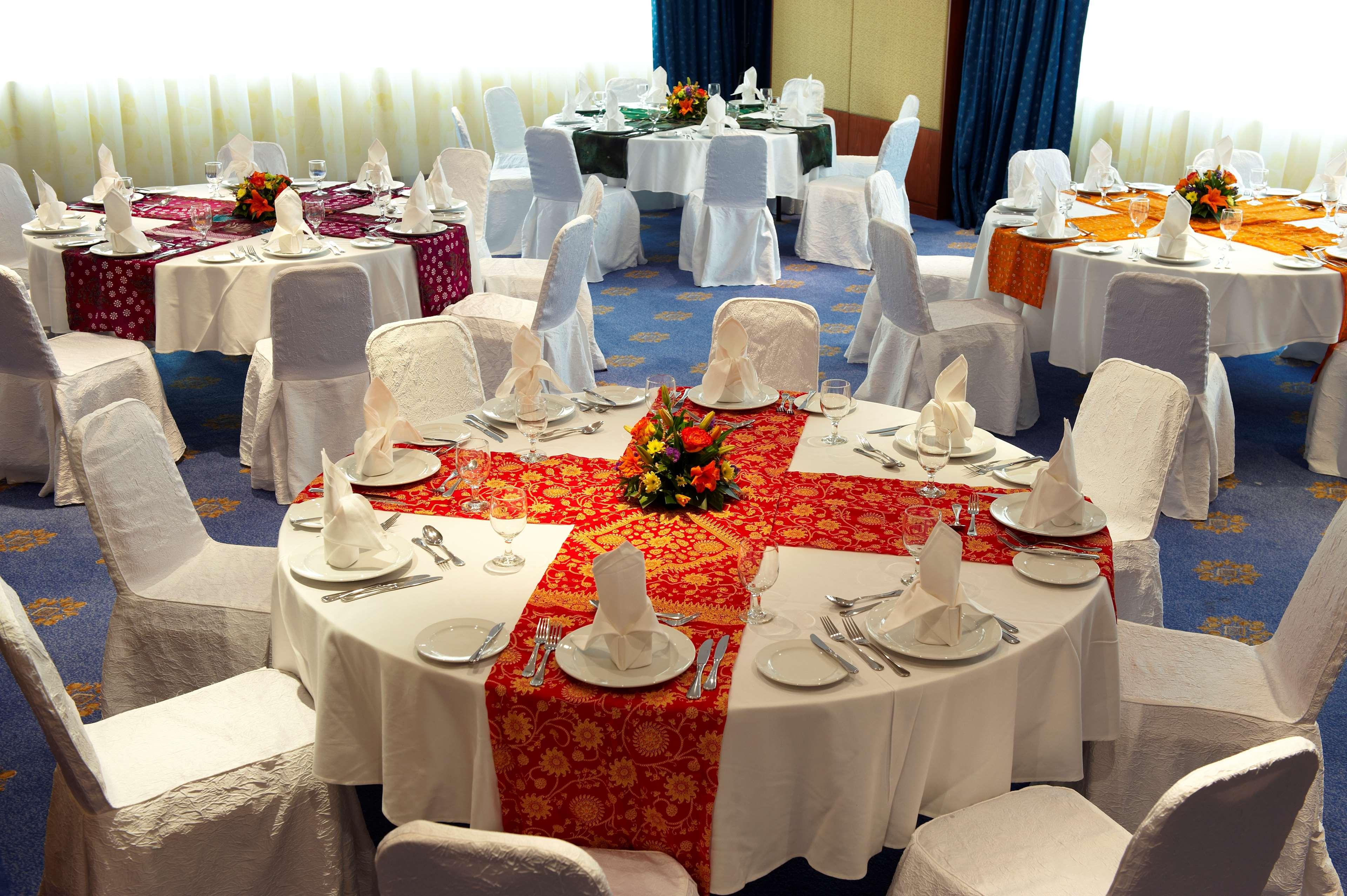 Golden Tulip Sharjah by null