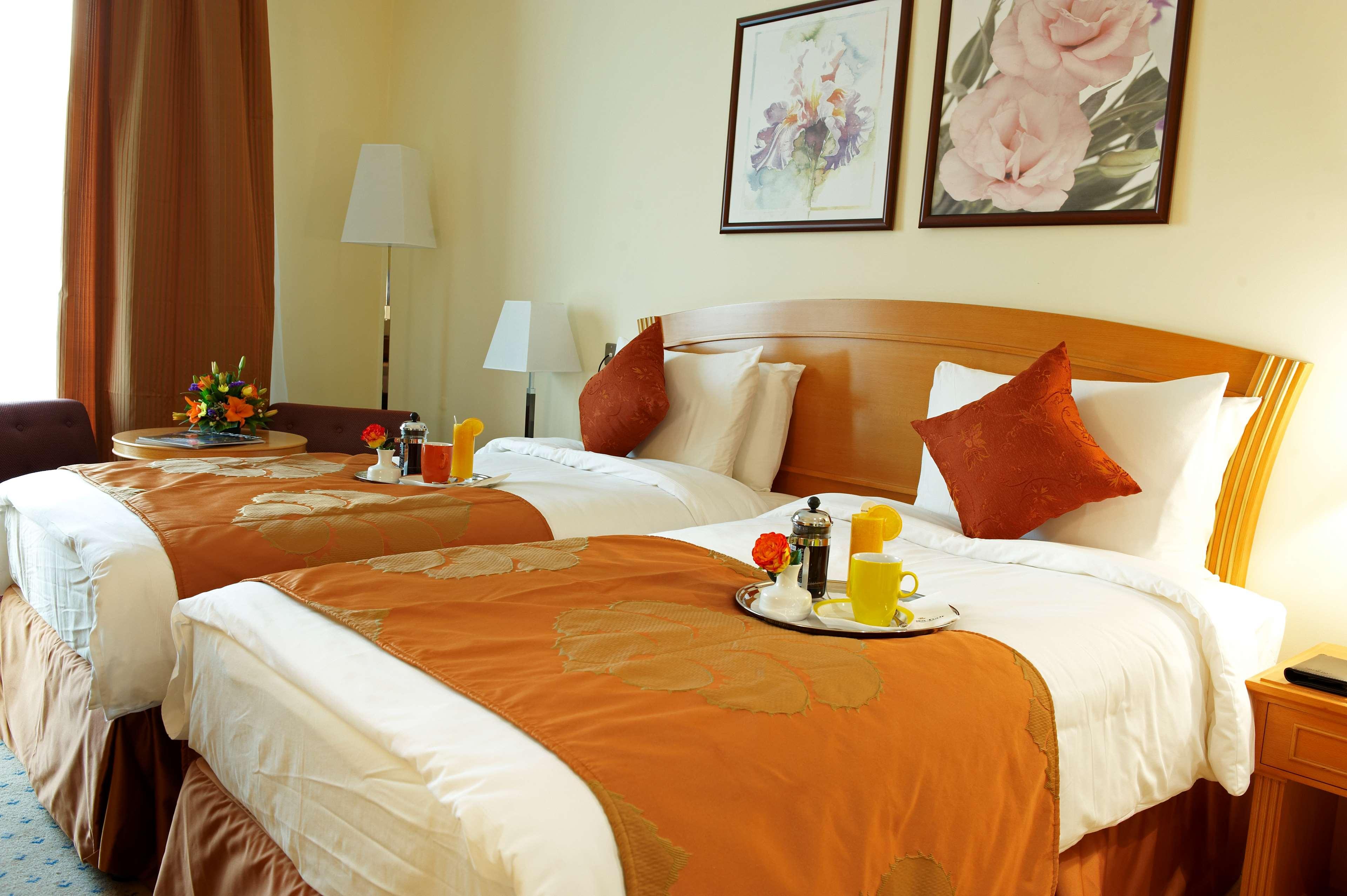 Golden Tulip Sharjah by null