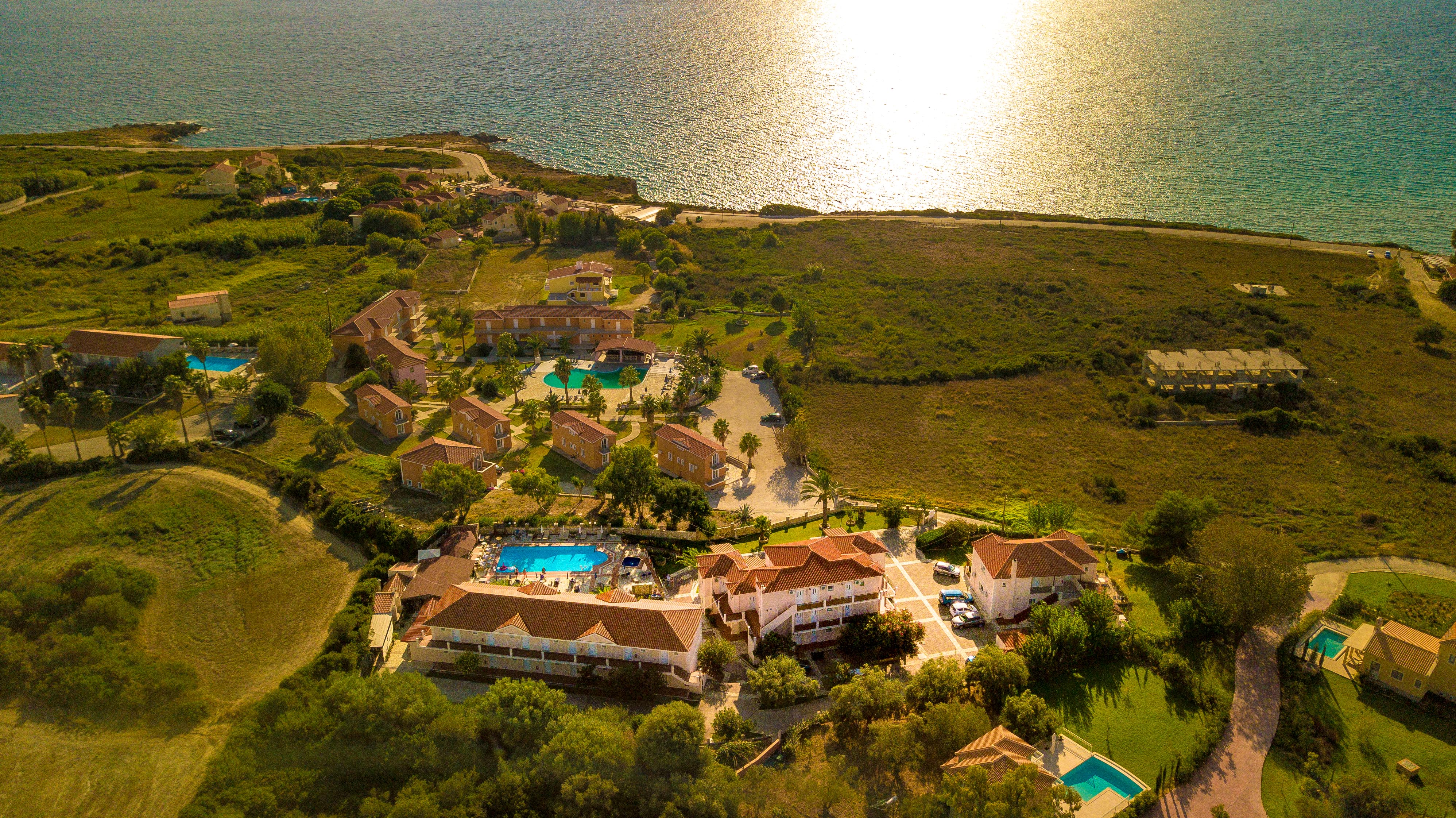 Sotiris Apartments - photo