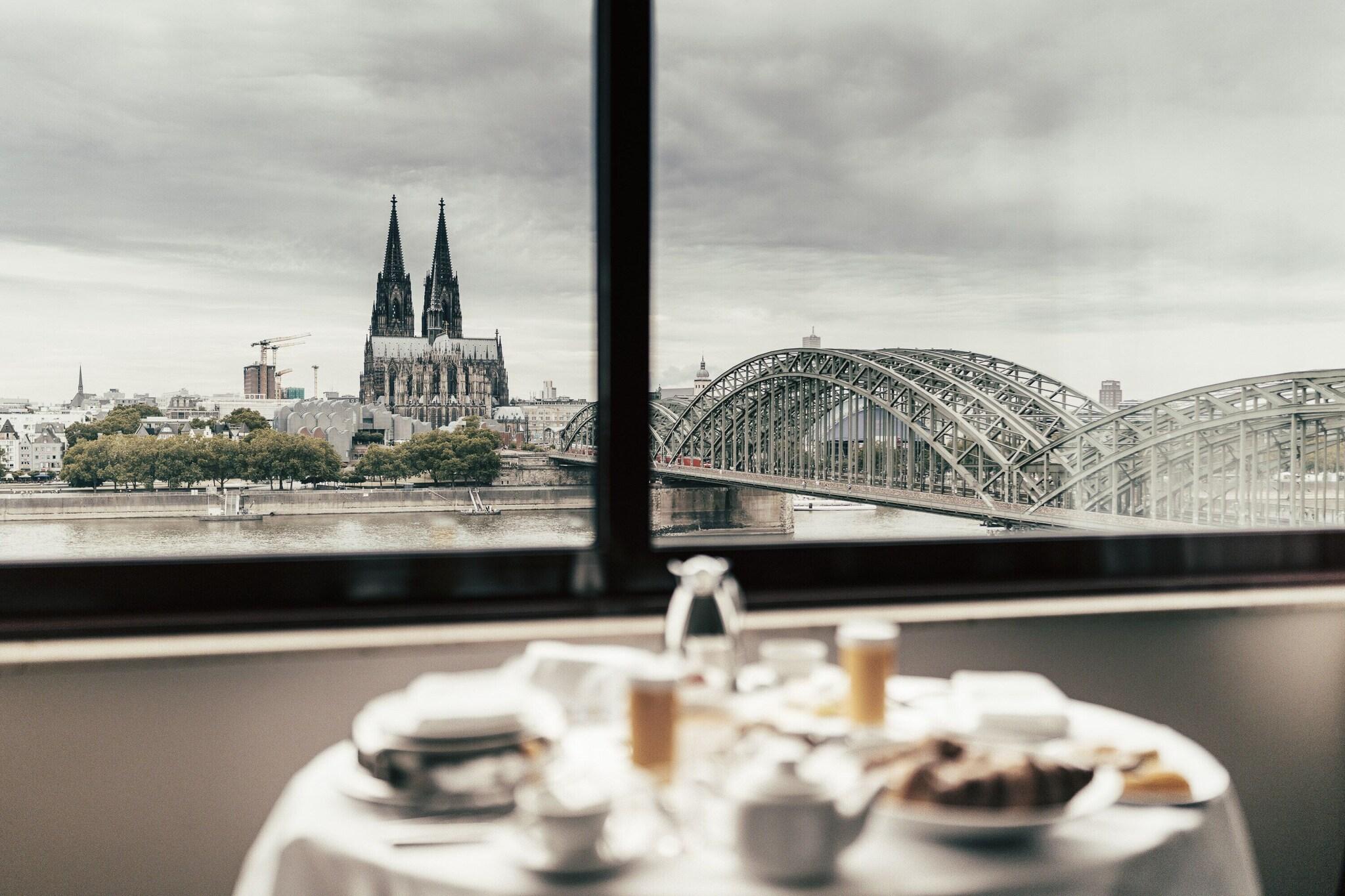 Hyatt Regency Cologne by null