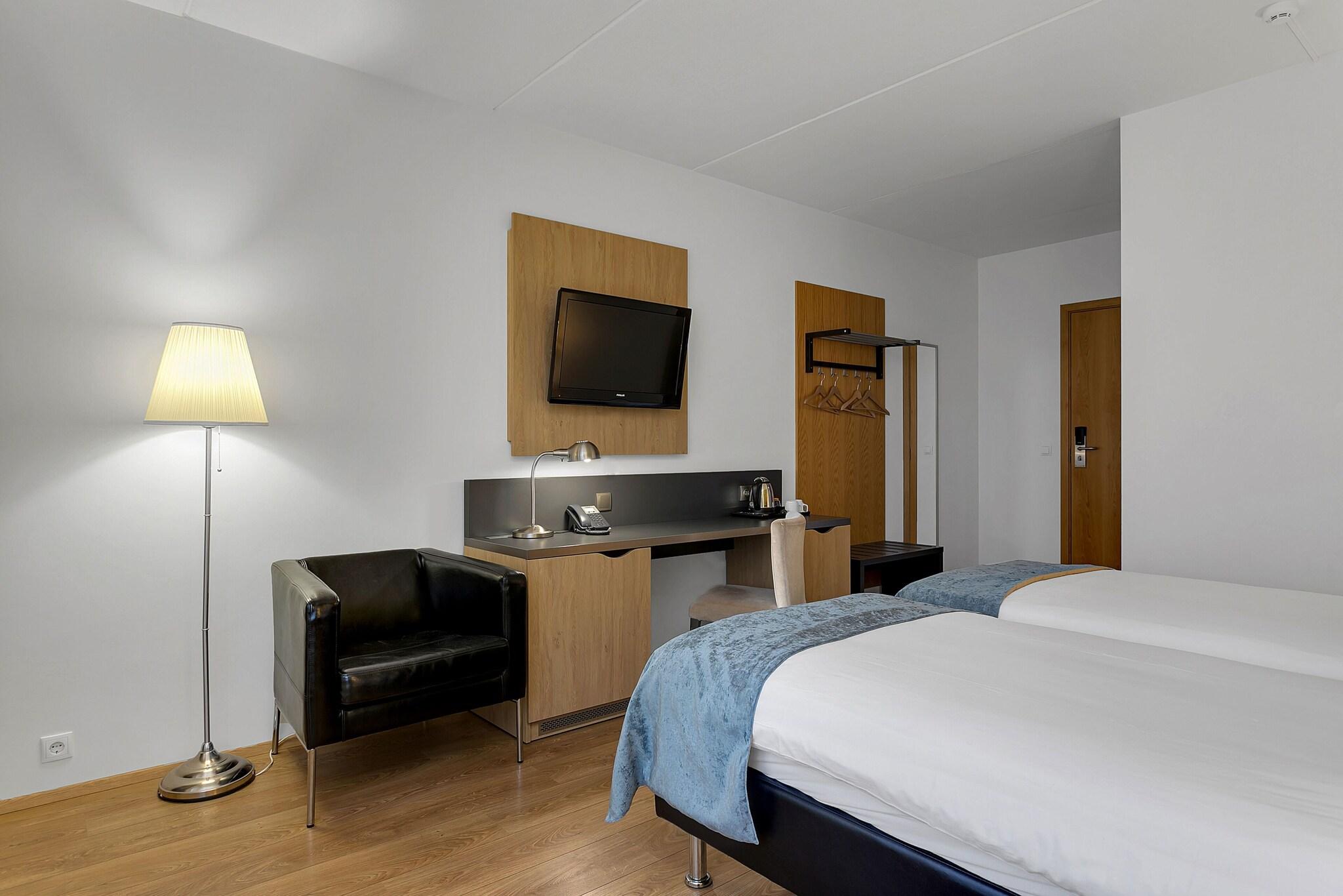 Aurora Hotel at Keflavík International Airport by null