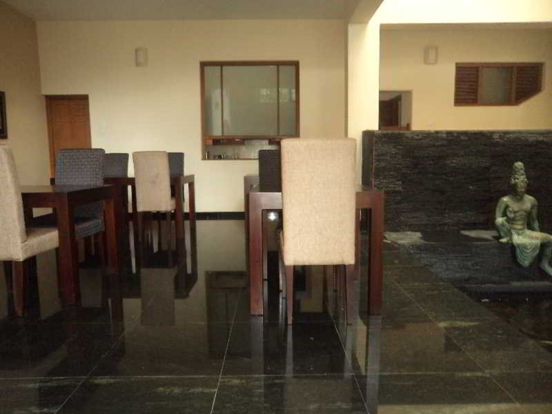 Clove Villa