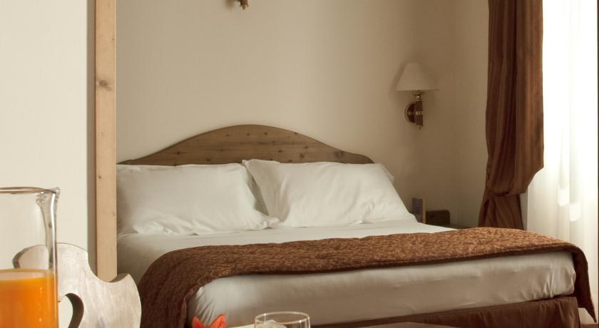 Alaska Hotel Cortina by null