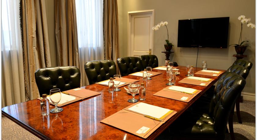 The Monarch Hotel by null