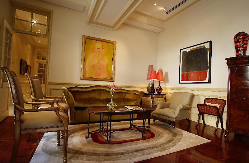 The Monarch Hotel by null