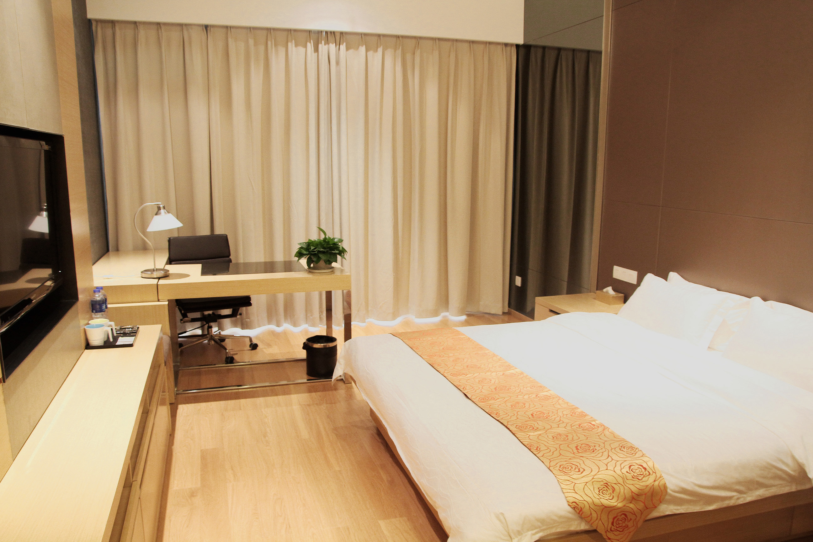 eStay Residence Poly World Trading Center