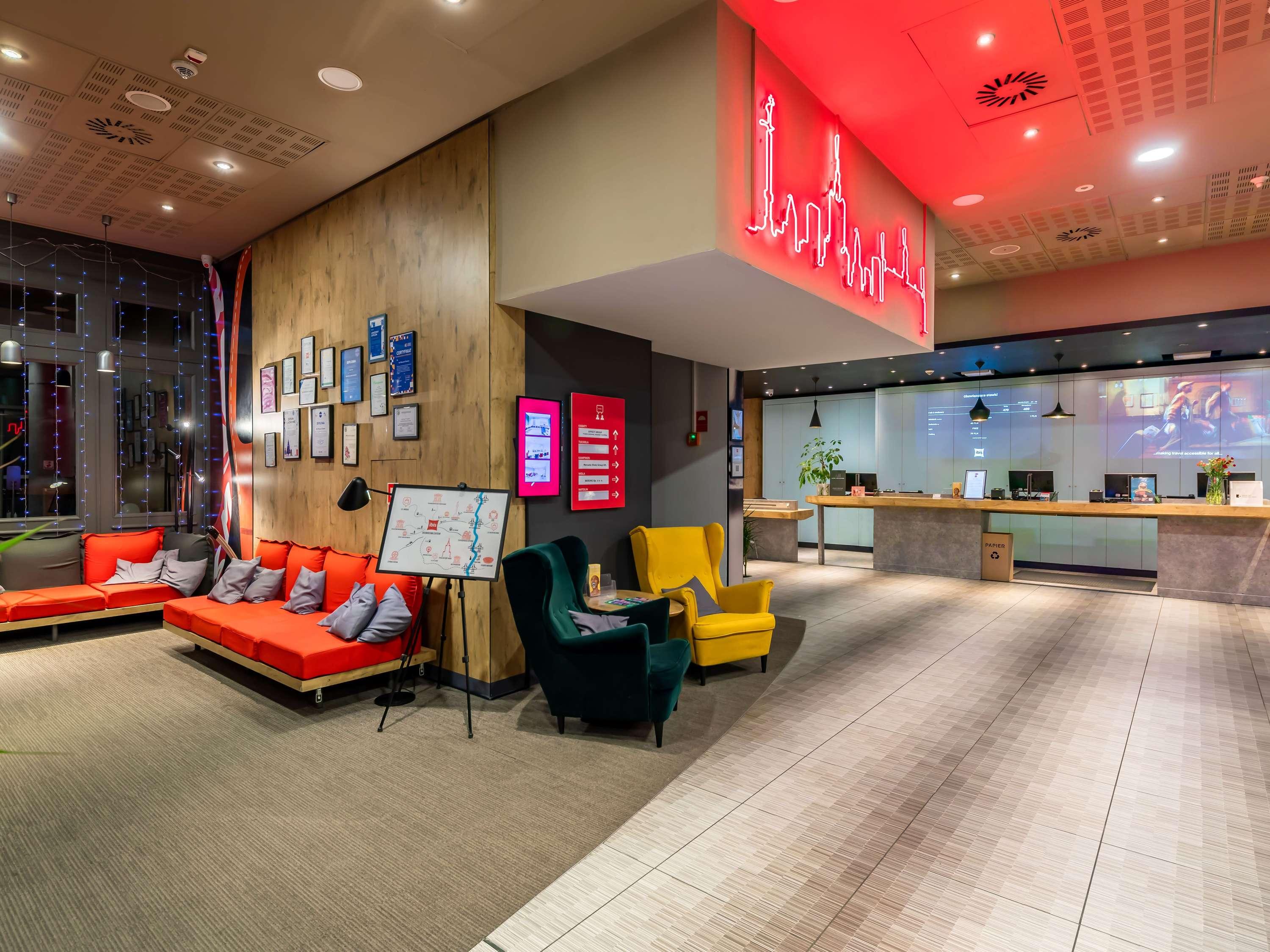 Ibis Warszawa Centrum - фото