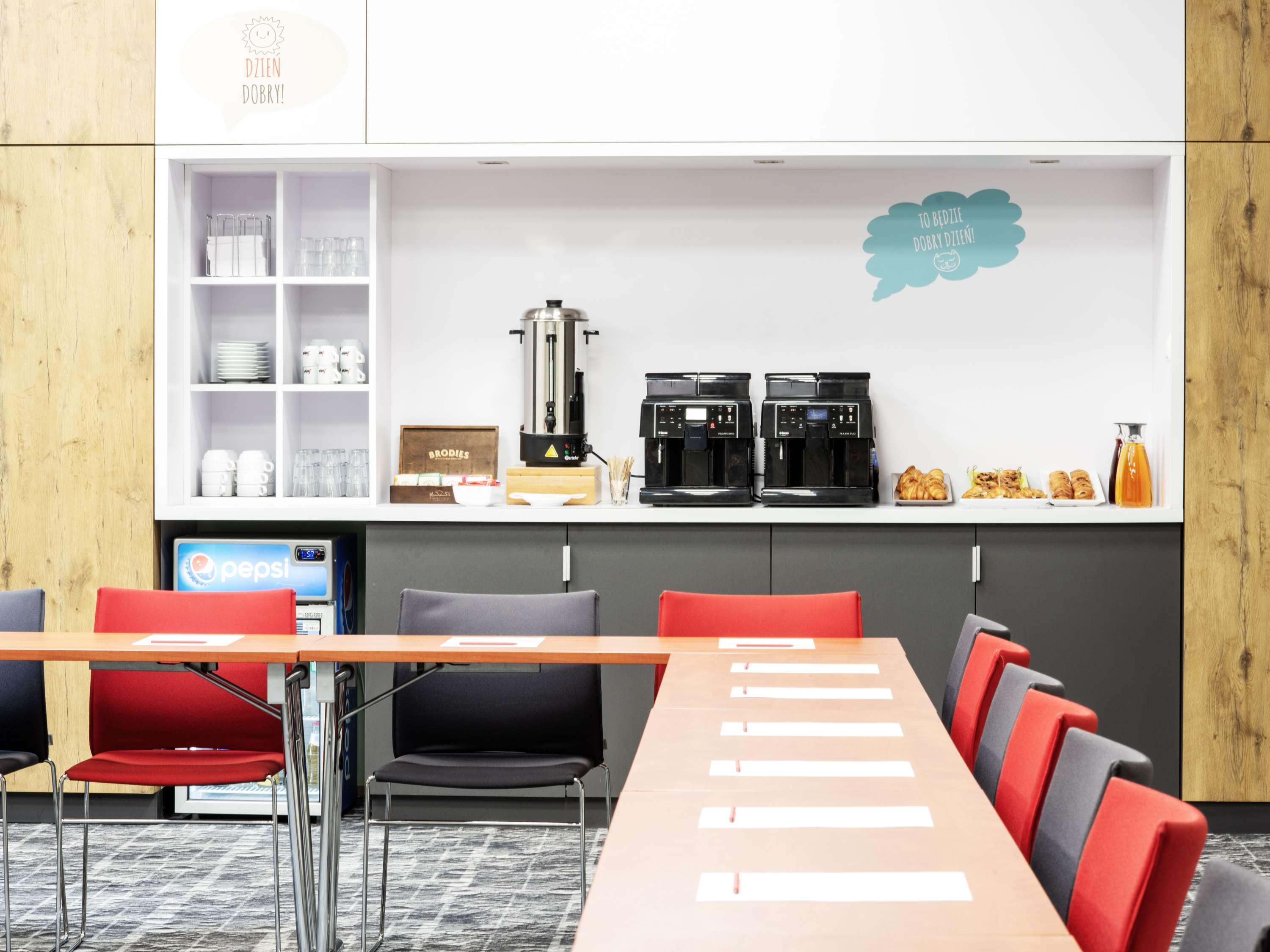 Ibis Warszawa Centrum - фото