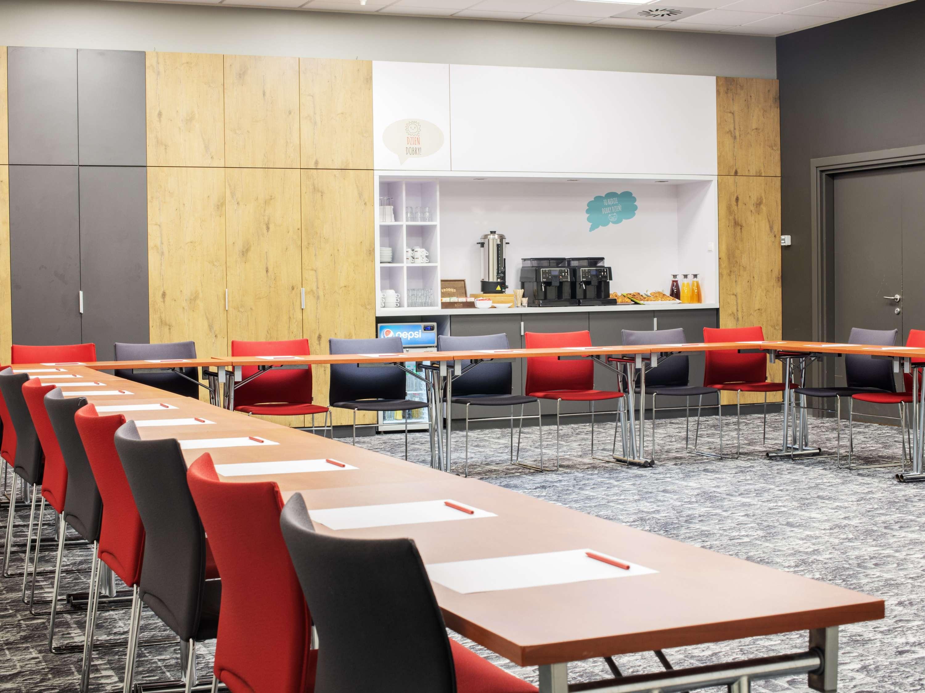 Ibis Warszawa Centrum - фото