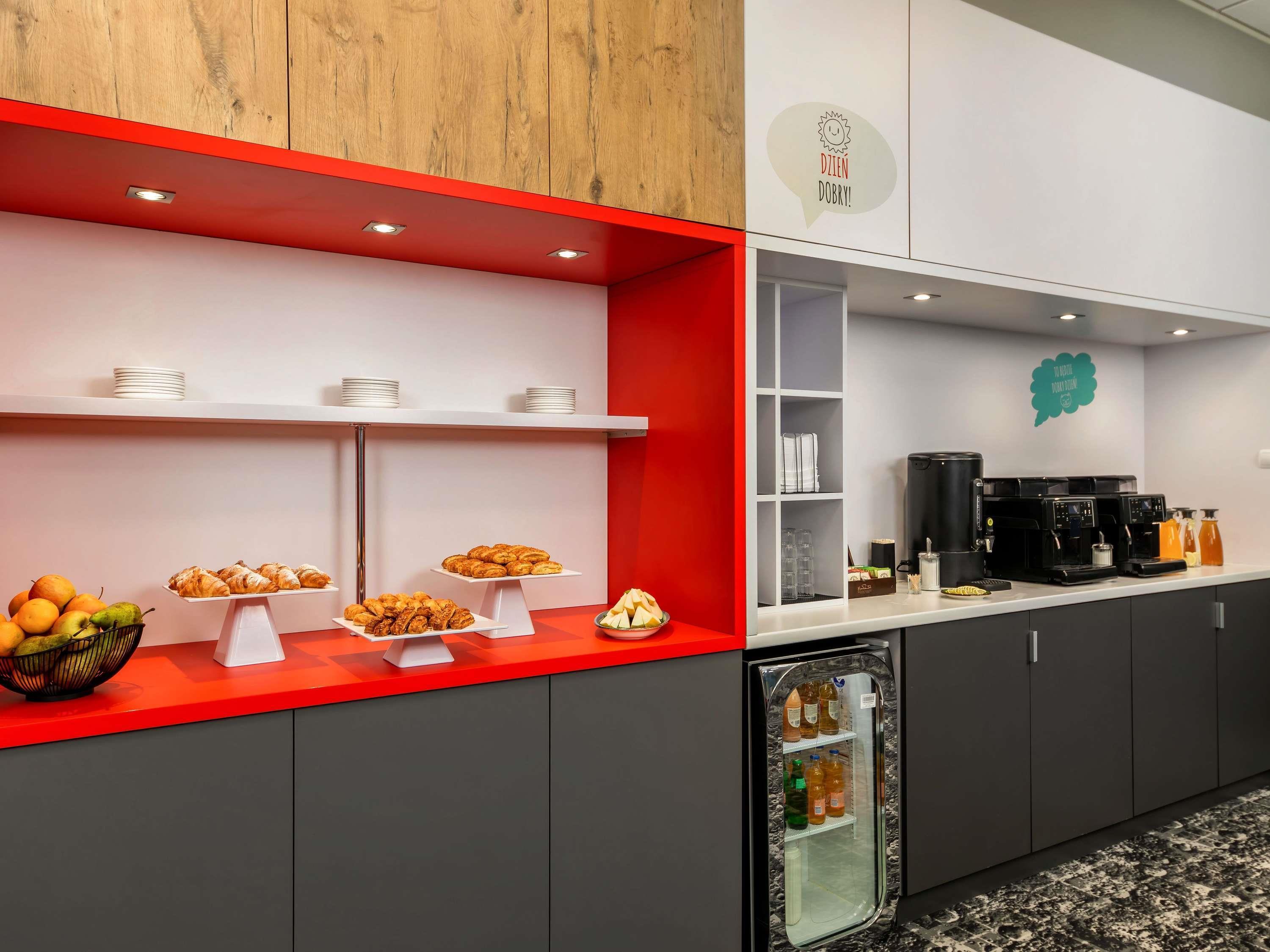 Ibis Warszawa Centrum - фото