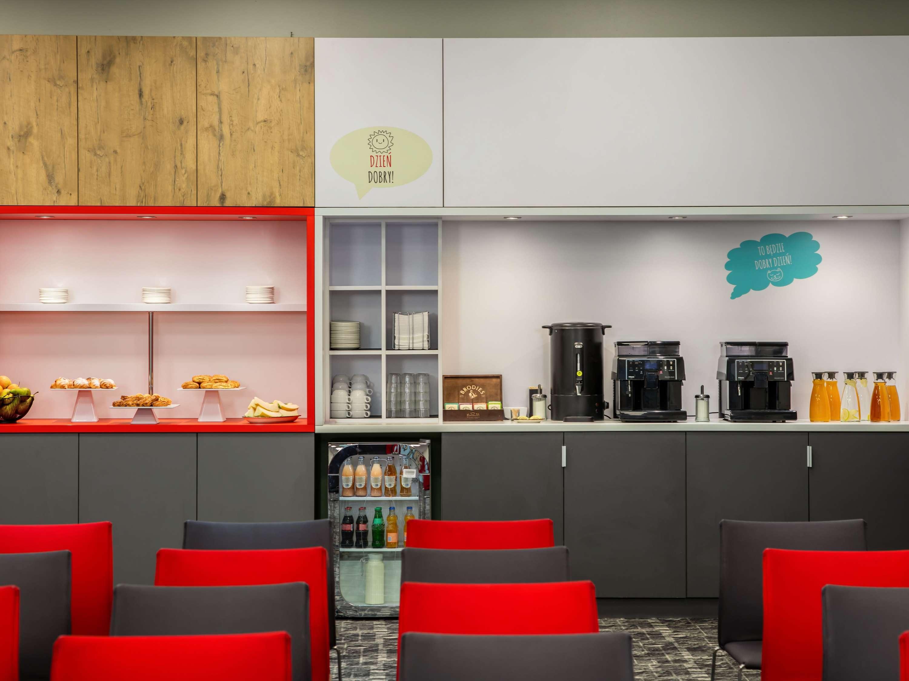 Ibis Warszawa Centrum - фото