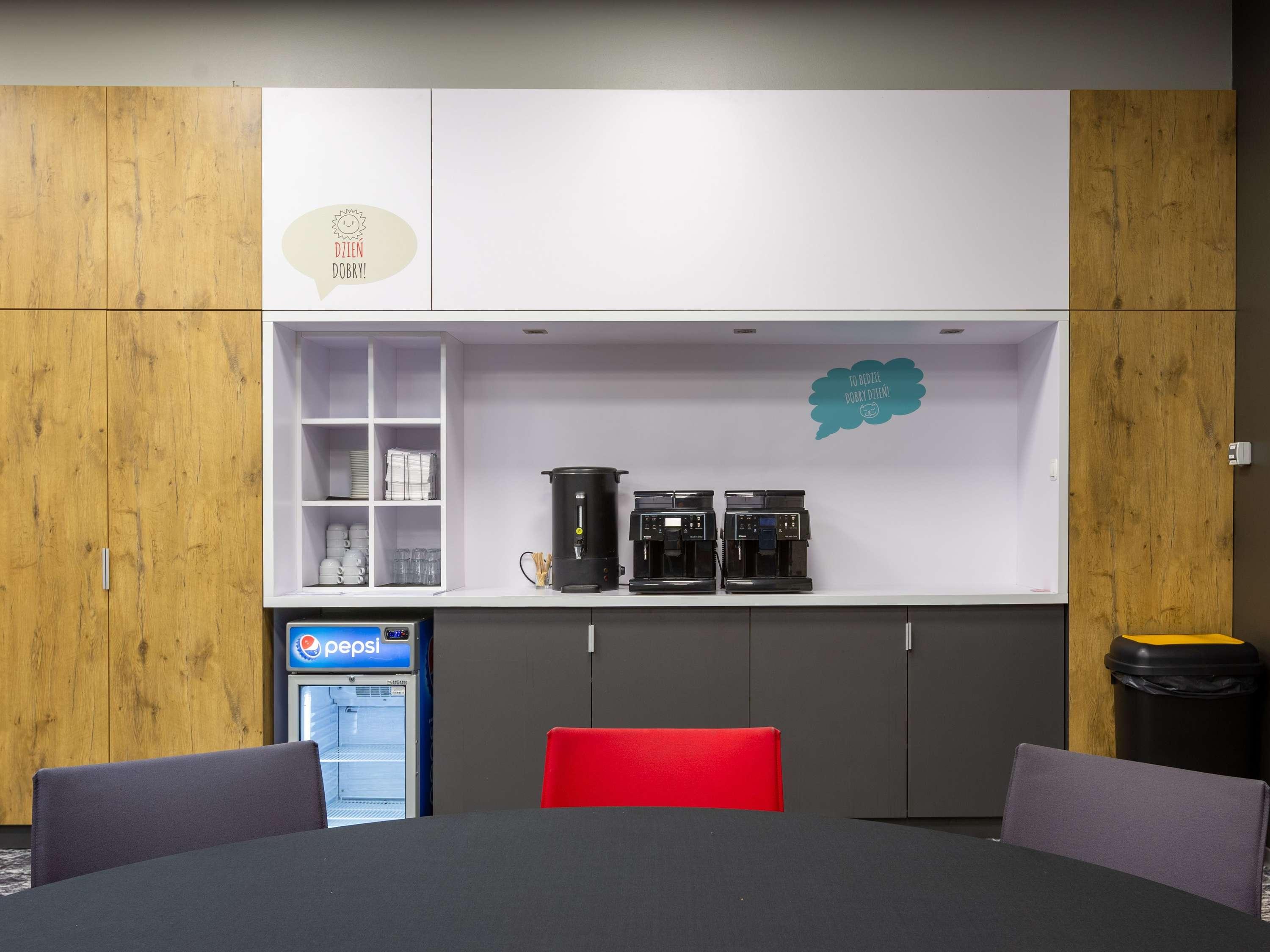 Ibis Warszawa Centrum - фото