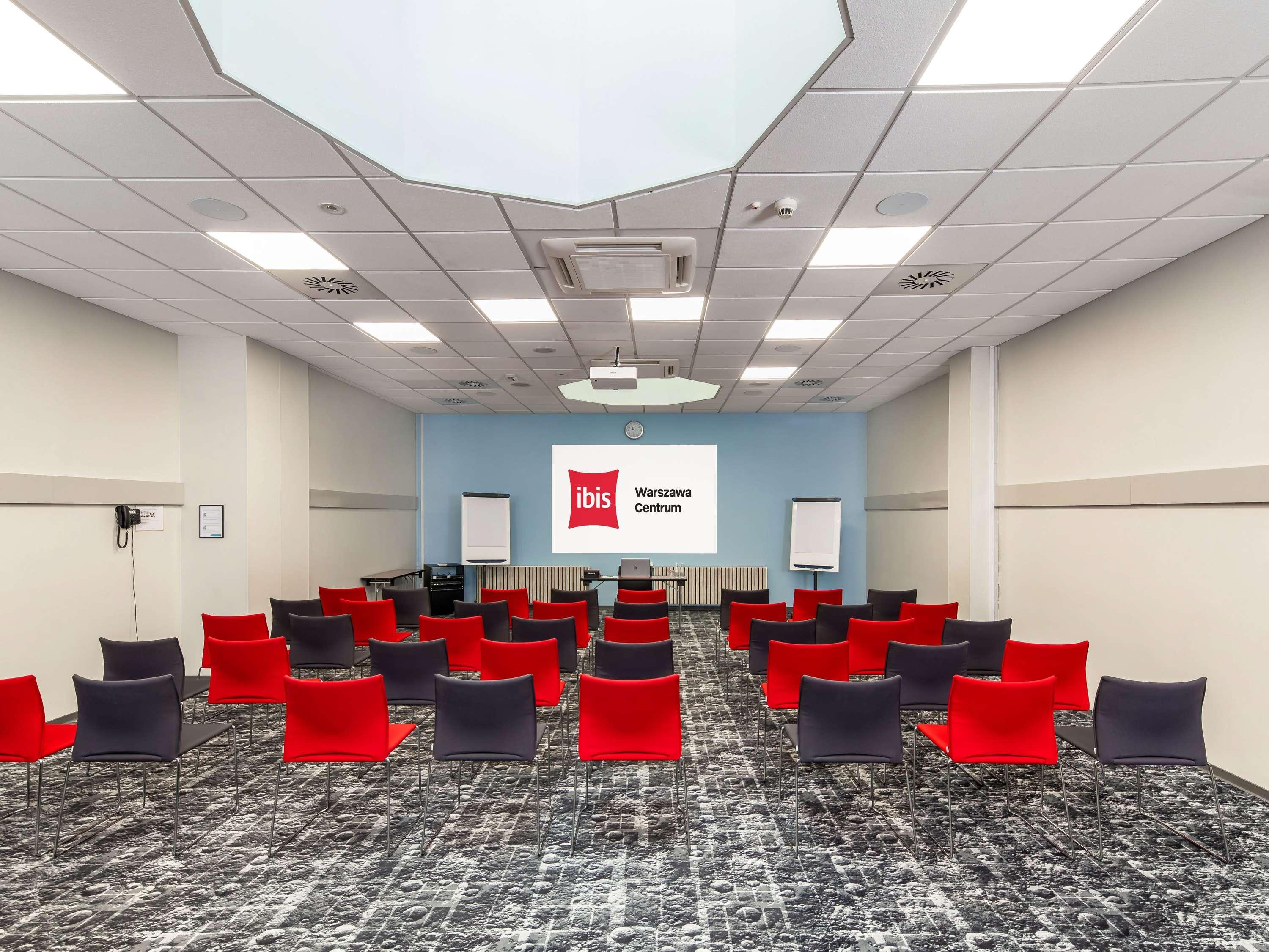Ibis Warszawa Centrum - фото