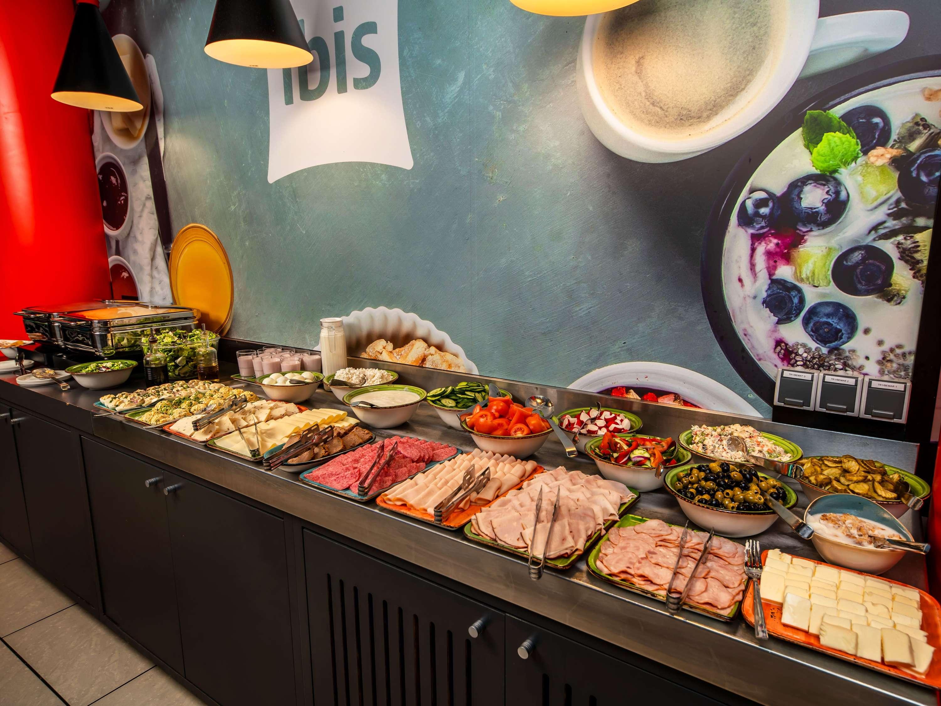 ibis Warszawa Centrum by null