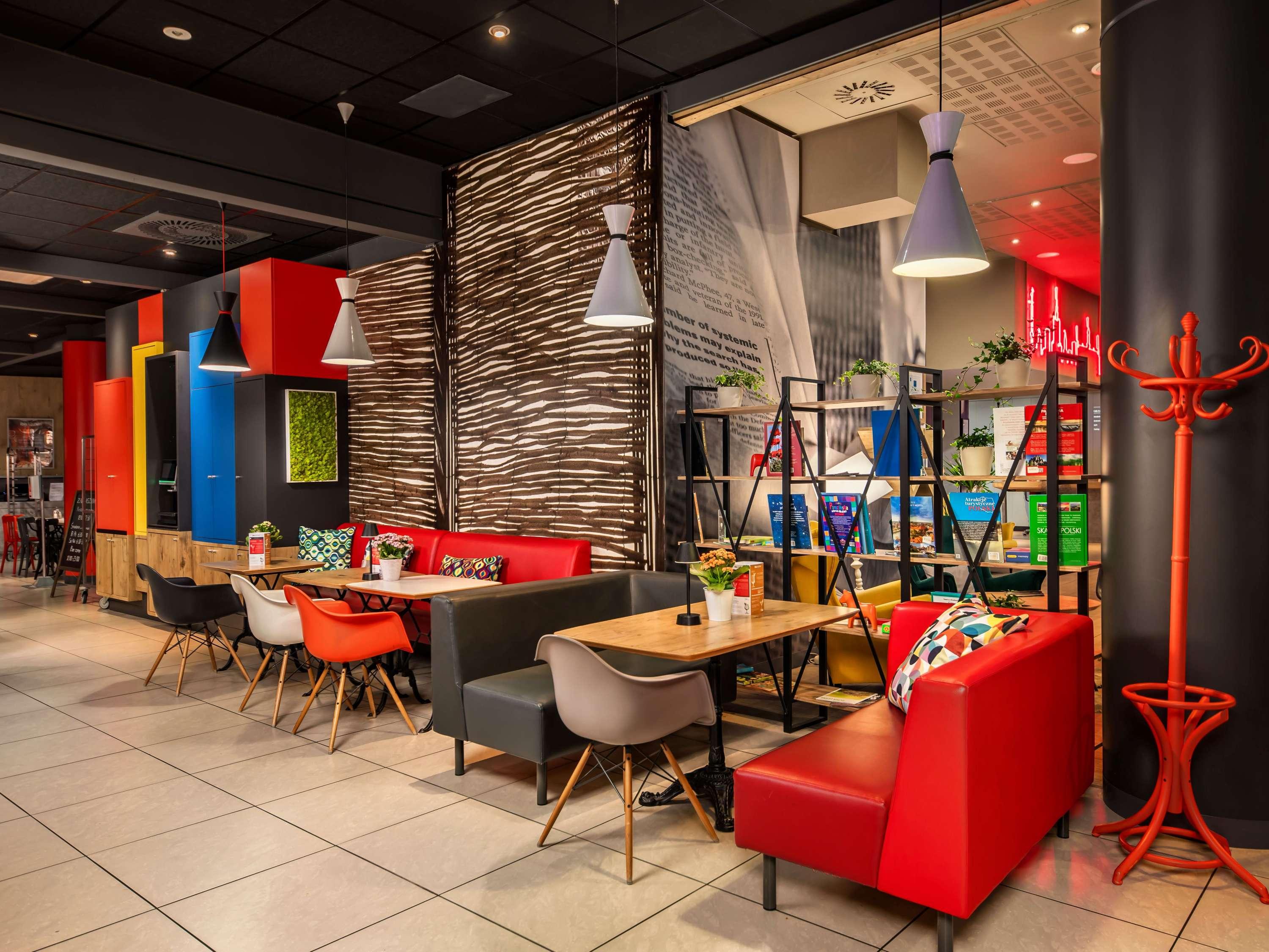 ibis Warszawa Centrum by null