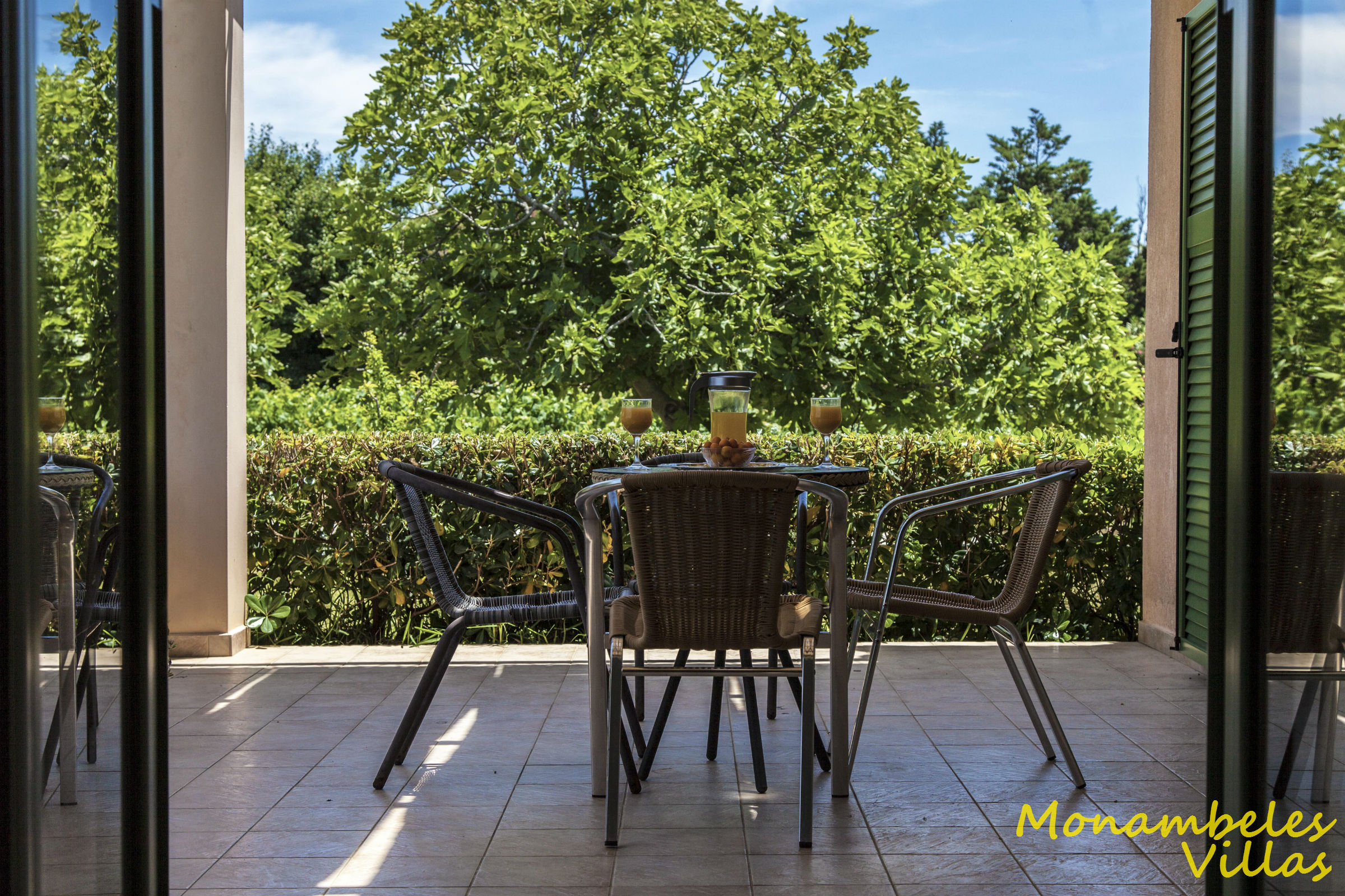 Monambeles Villas