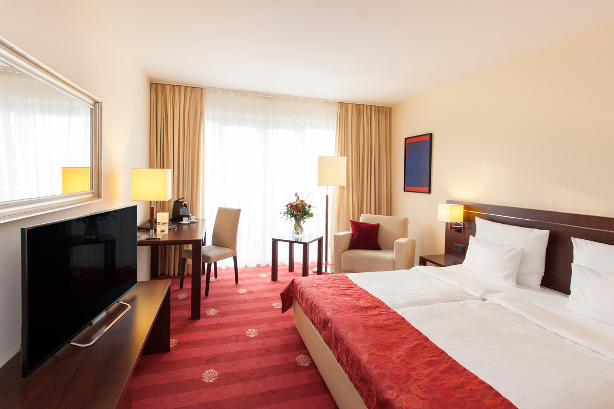 Hotel Vier Jahreszeiten Starnberg by null