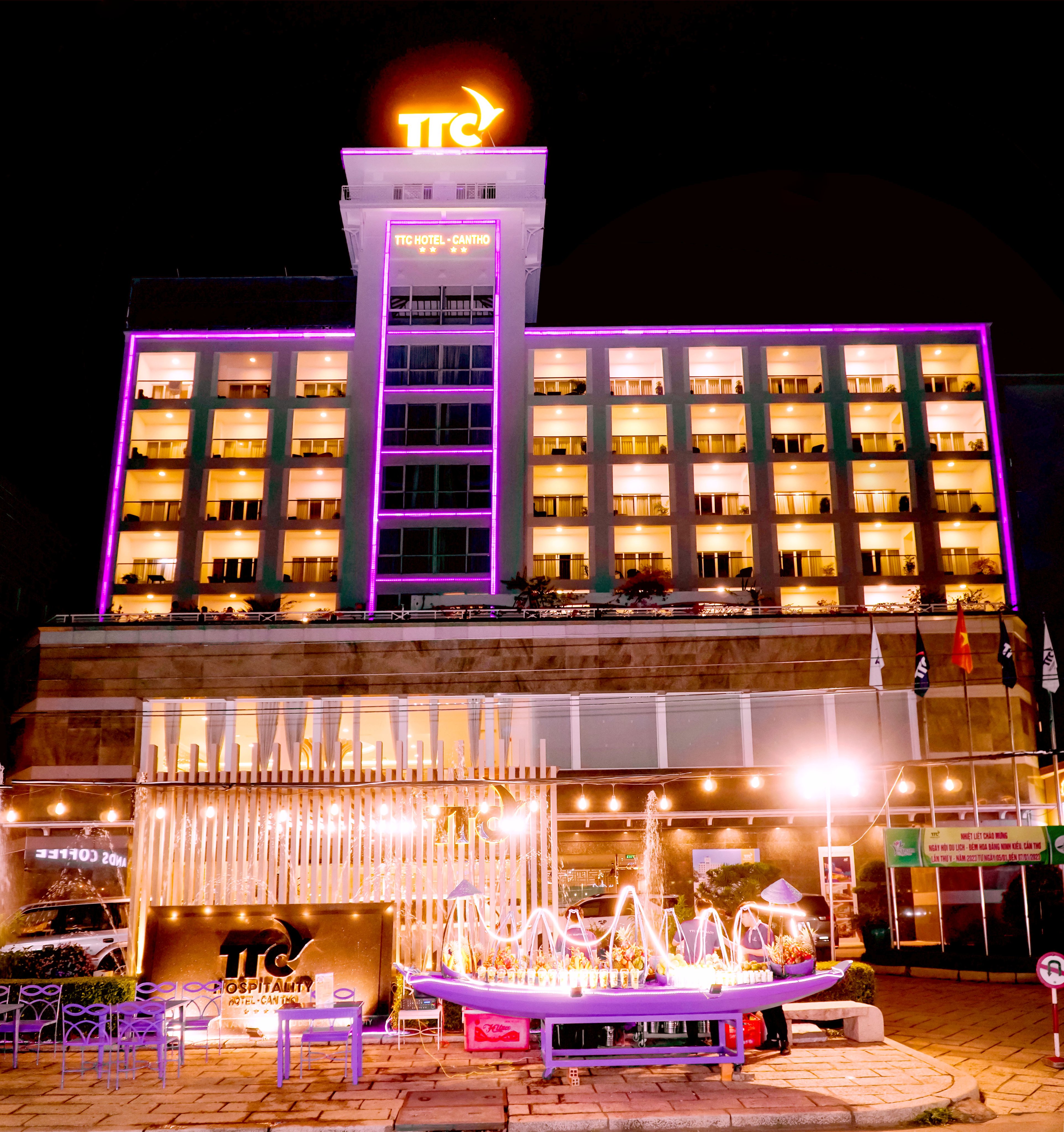 TTC Hotel Premium - Can Tho image