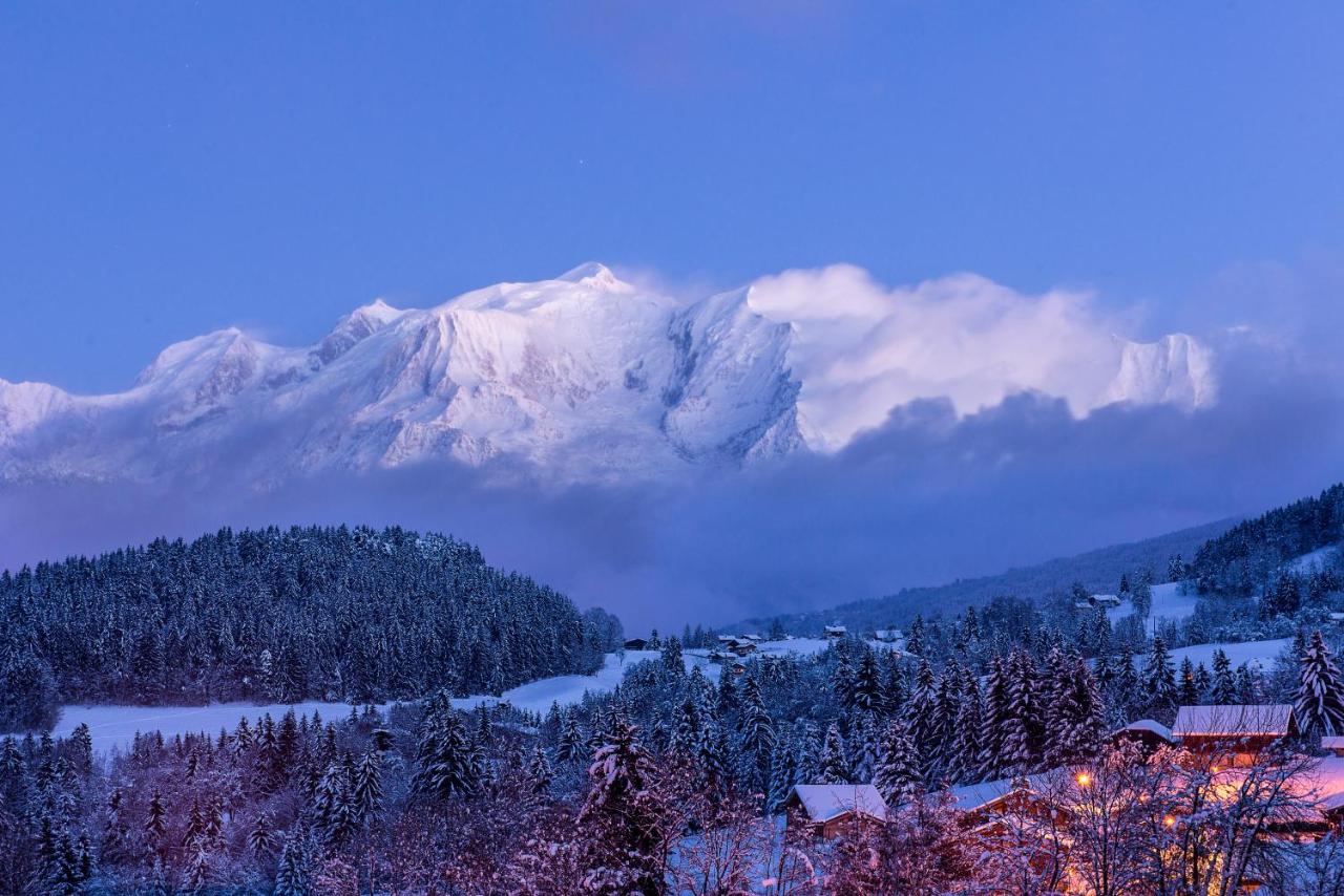 Les Roches Fleuries - Mont-Blanc by null