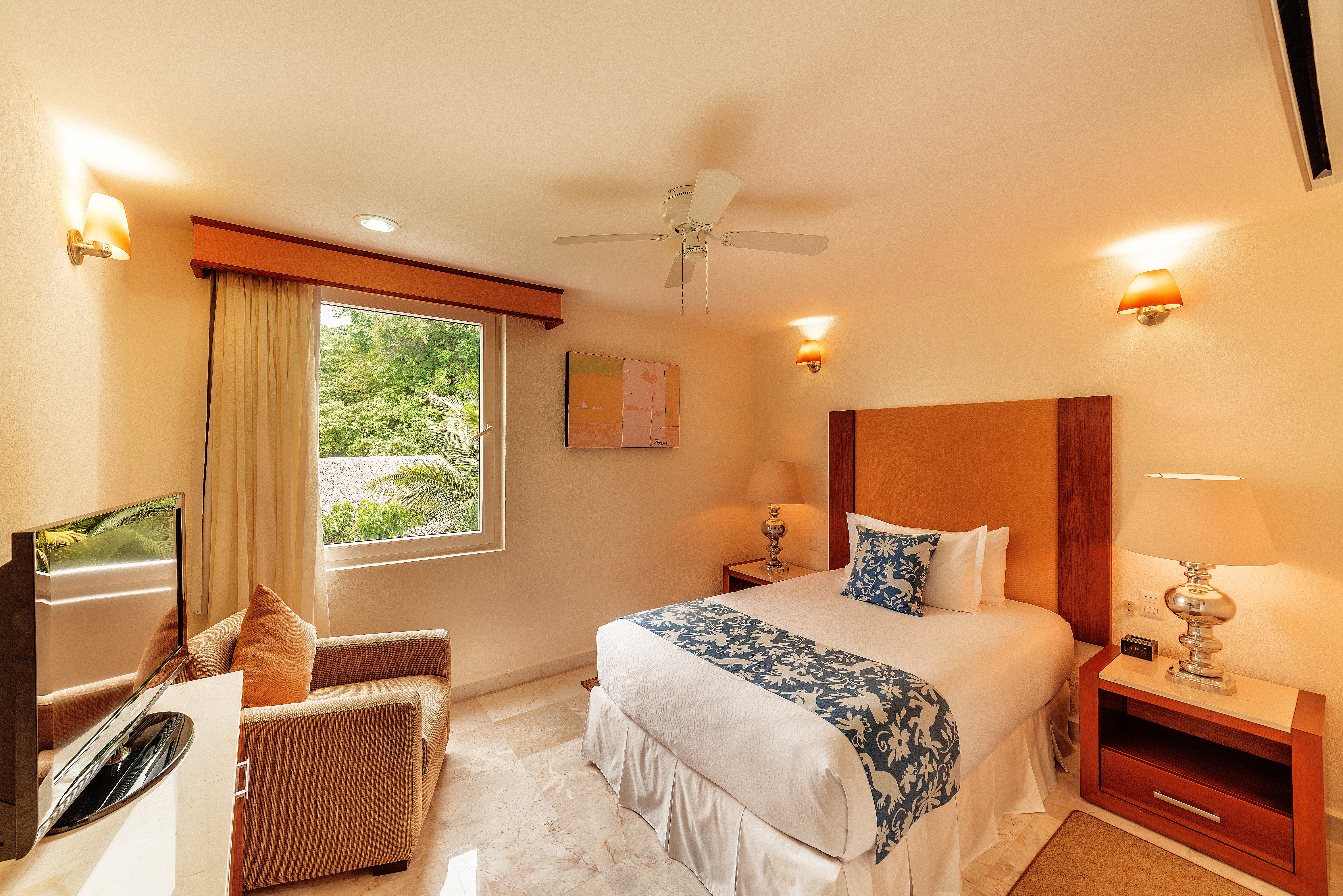 Grand Miramar All Luxury Suites & Residences