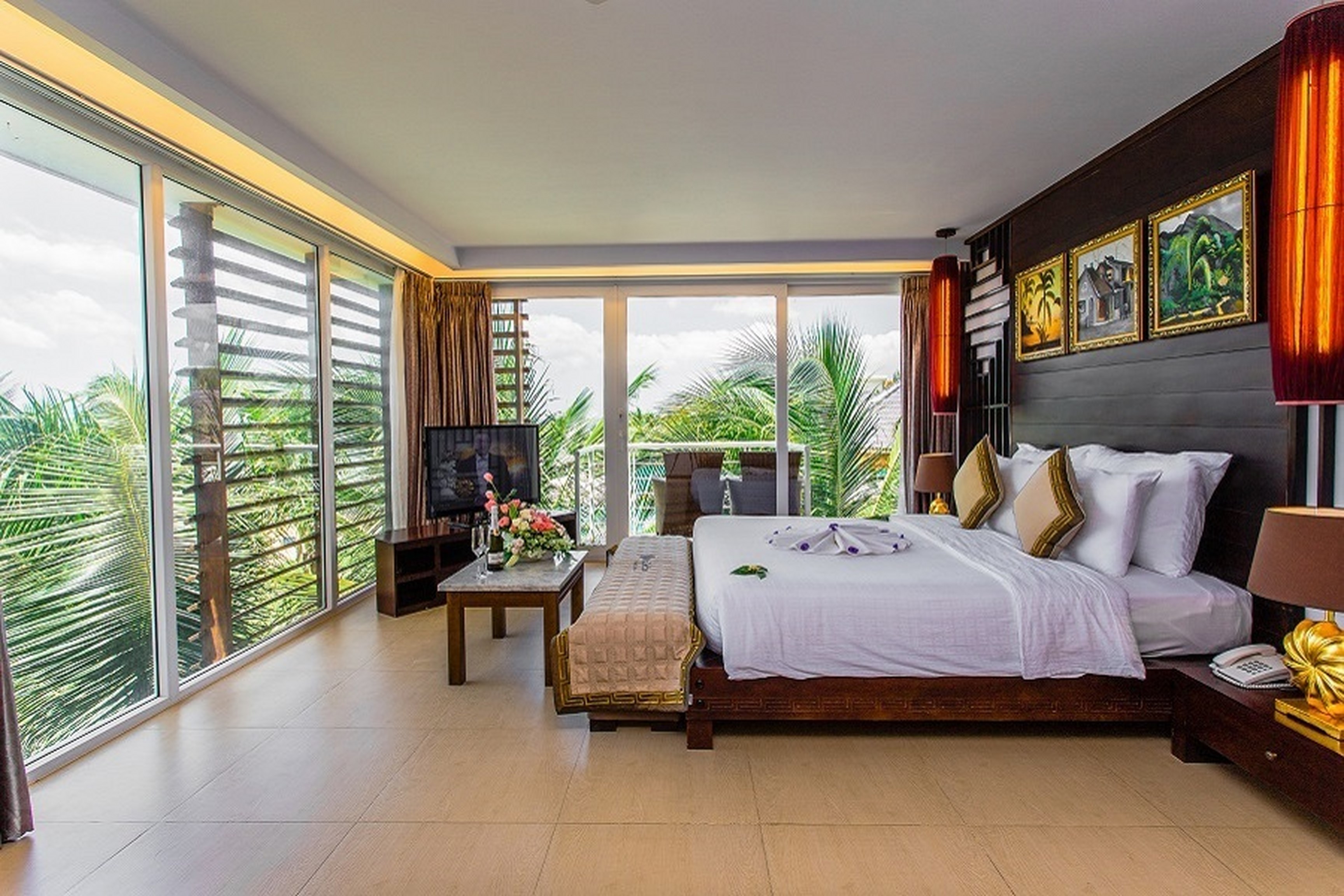 Villa Del Sol Beach Villas & Spa