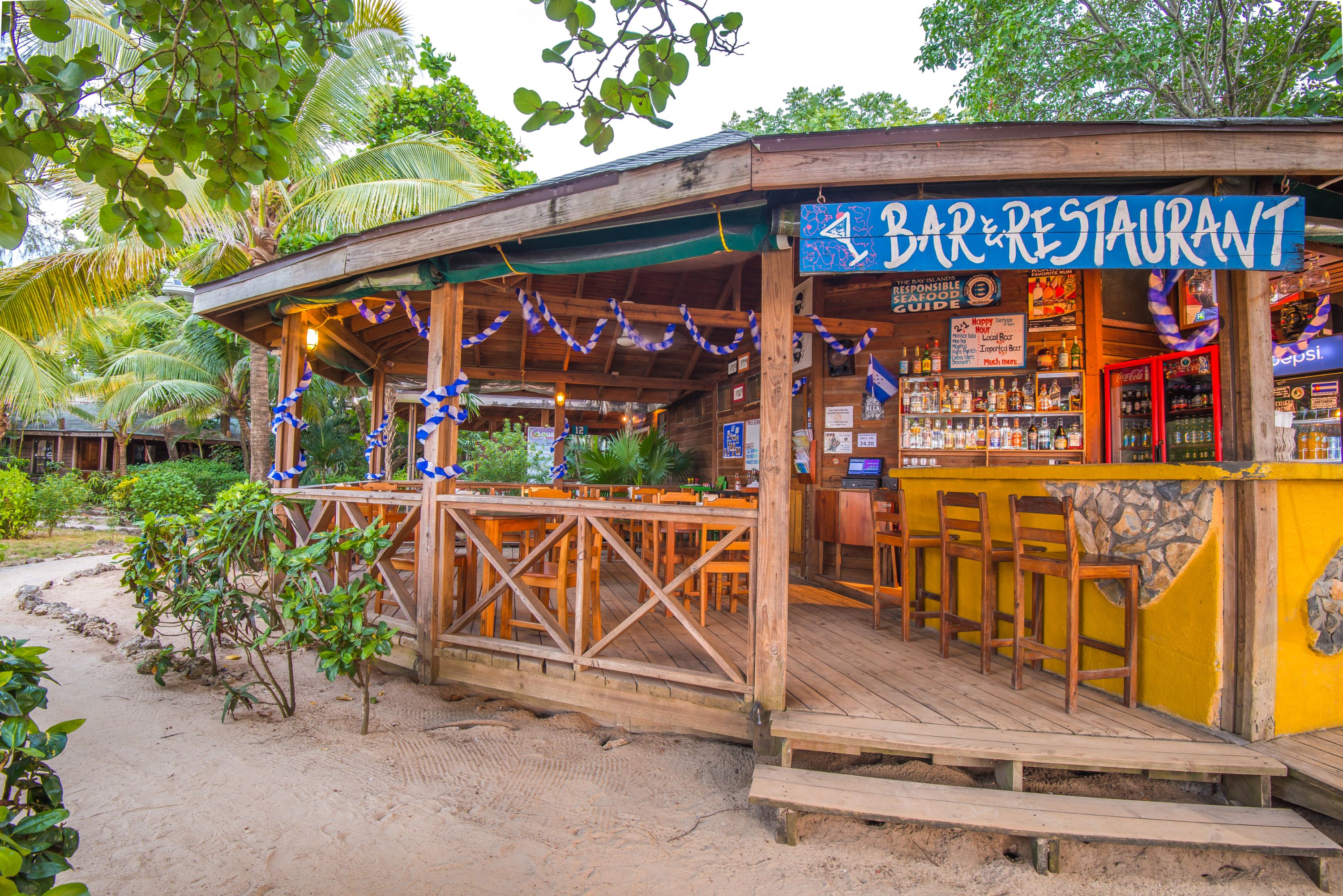 Las Rocas Resort & Dive Center