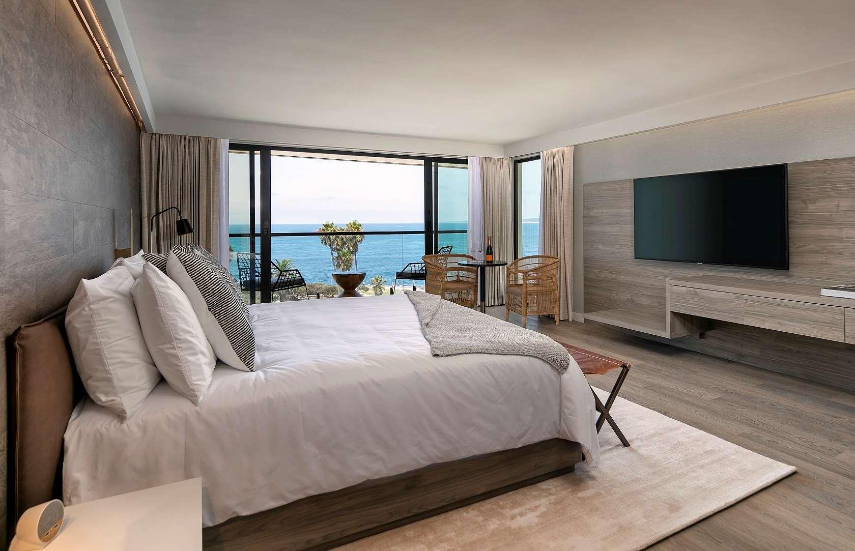 La Jolla Cove Suites