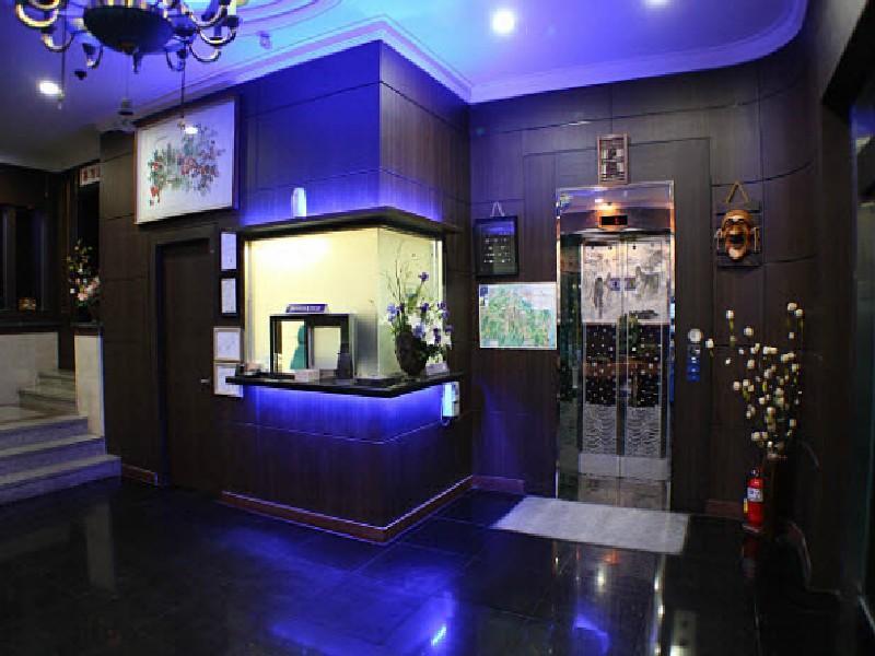Valentine Hotel