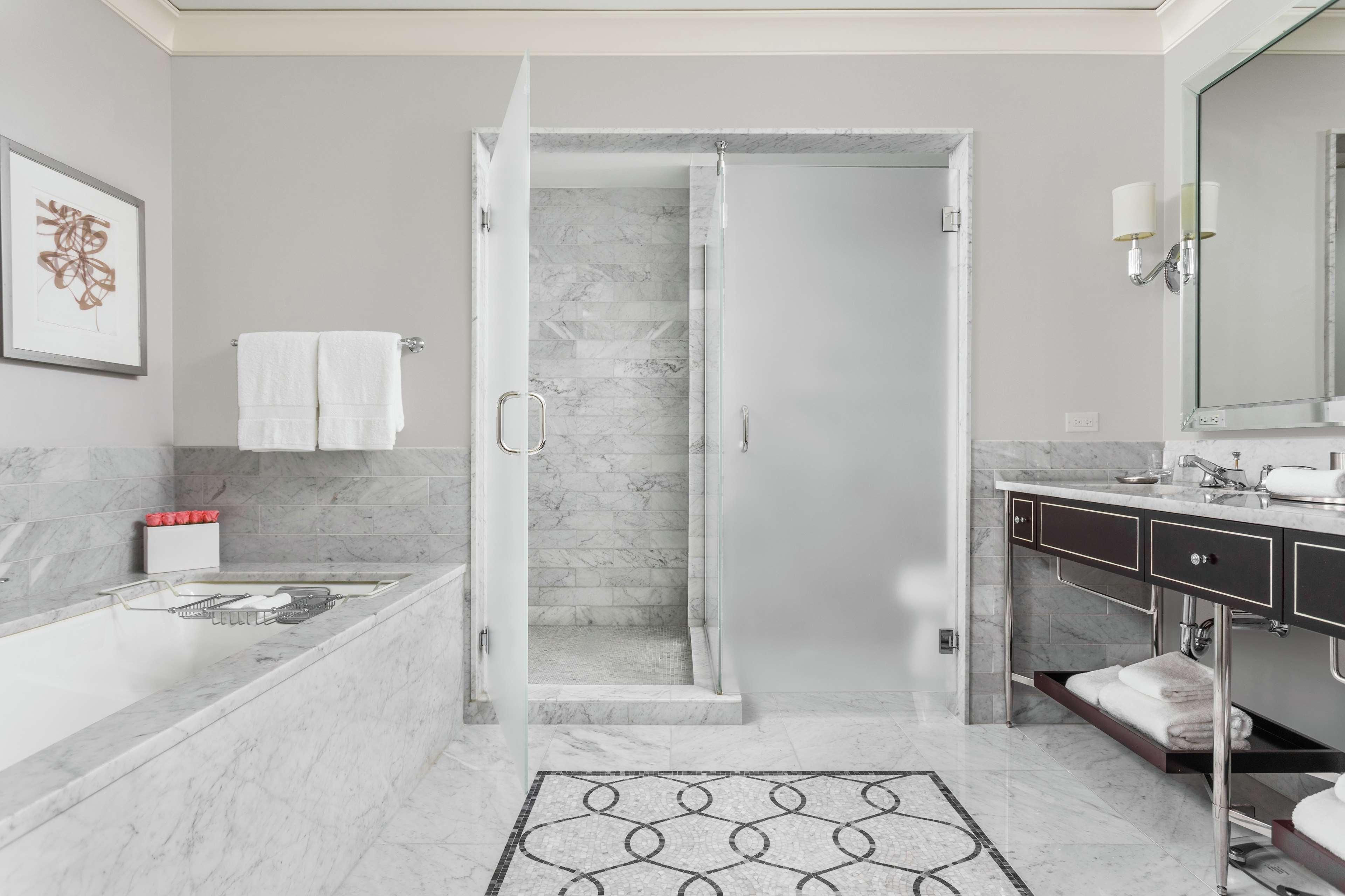 Waldorf Astoria Chicago