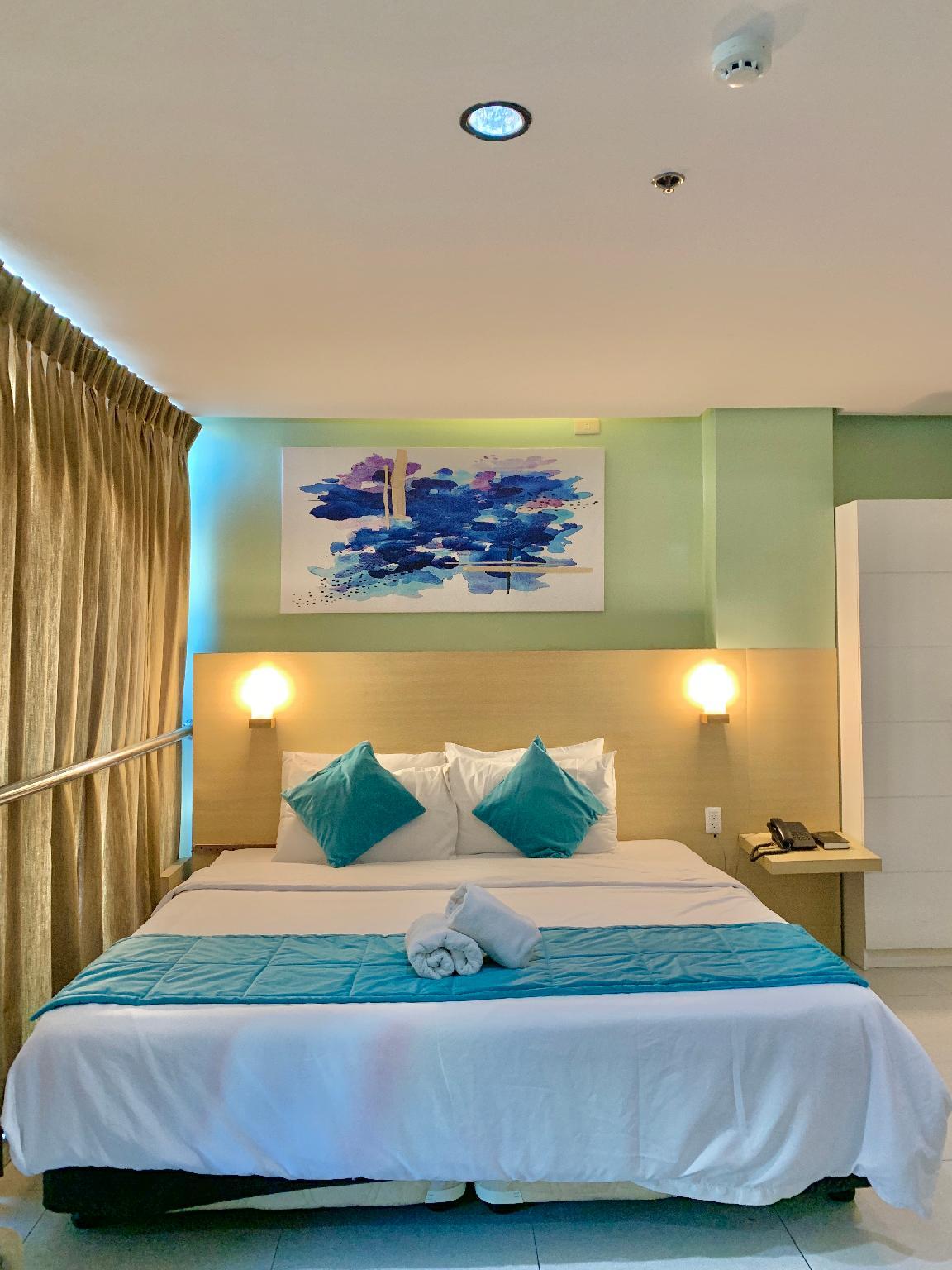 Empire Suites Hotel