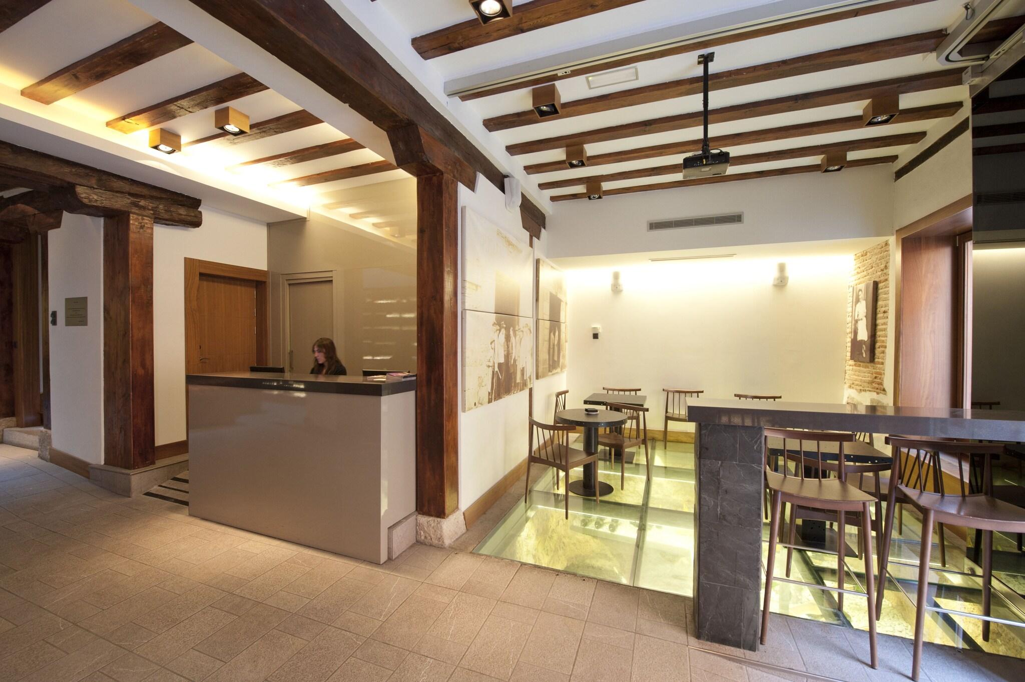 Posada del León de Oro by null