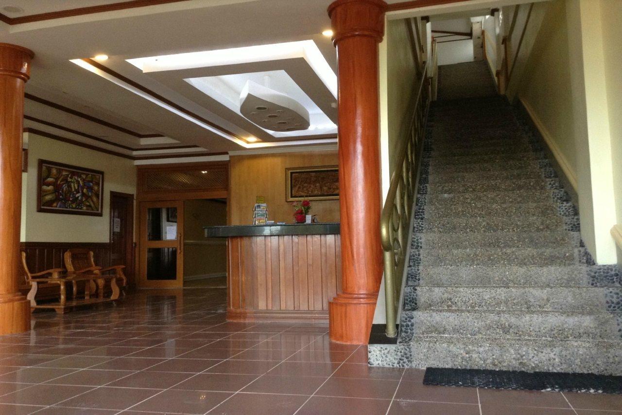 Royal Park Resort Hotel