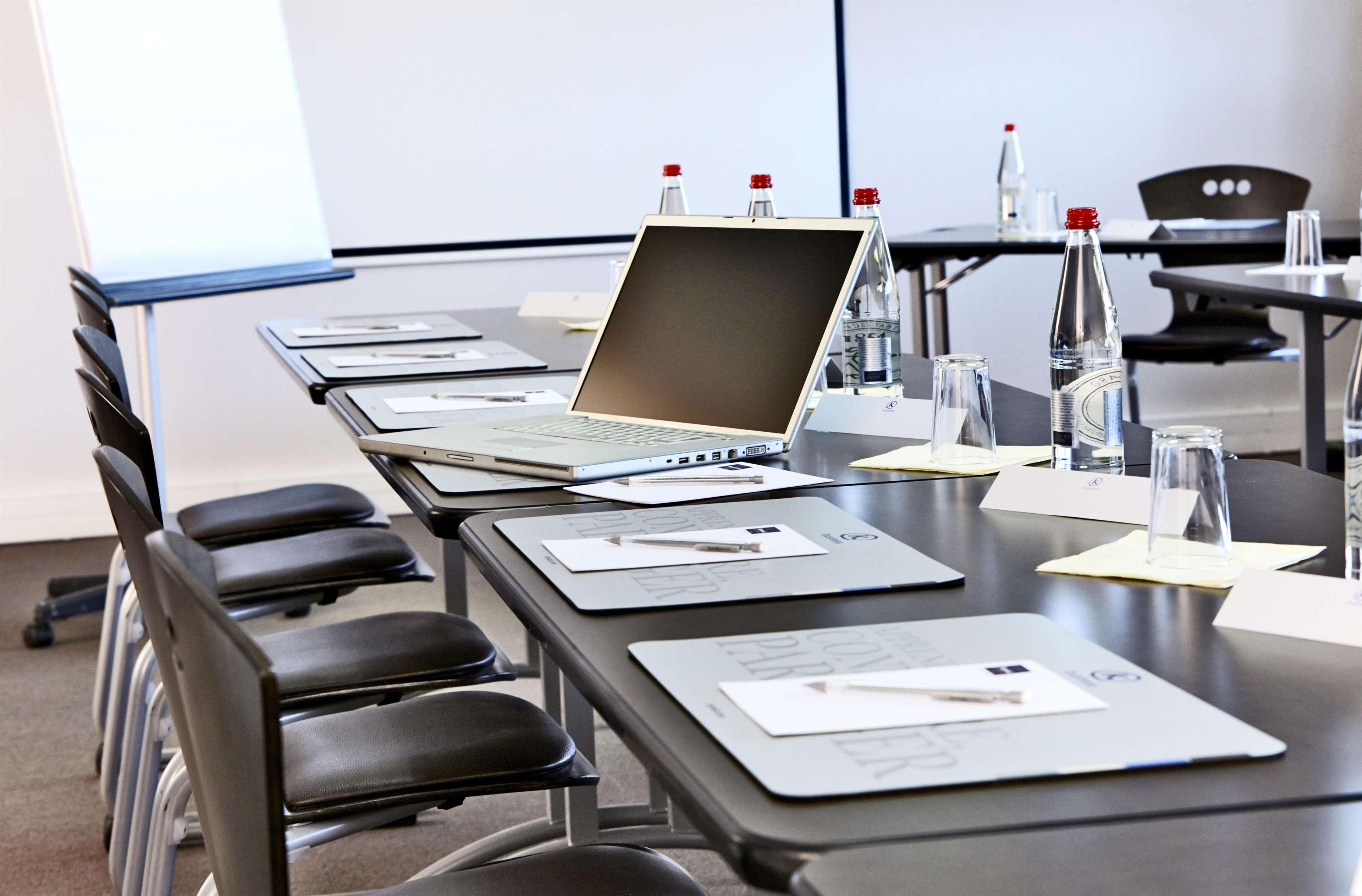 Radisson Hotel Paris Le Bourget by null