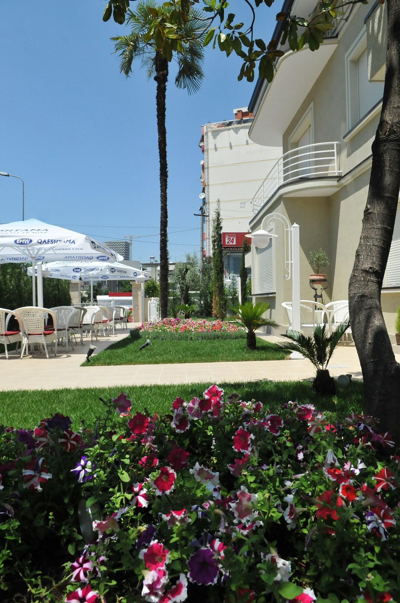 Sokrat Hotel
