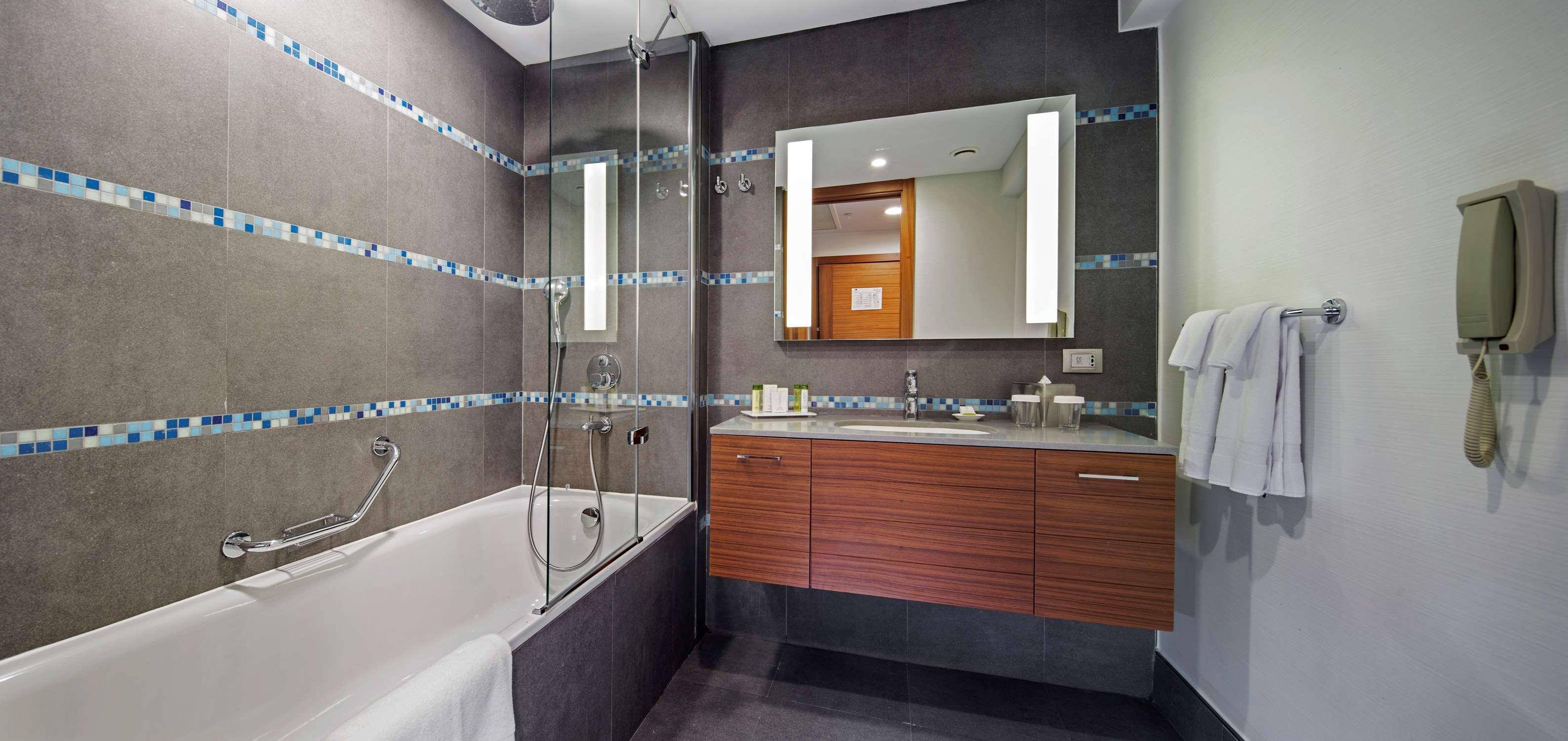 Doubletree By Hilton Kusadasi