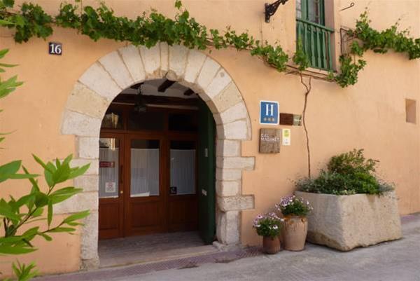 Cal Maginet Hotel